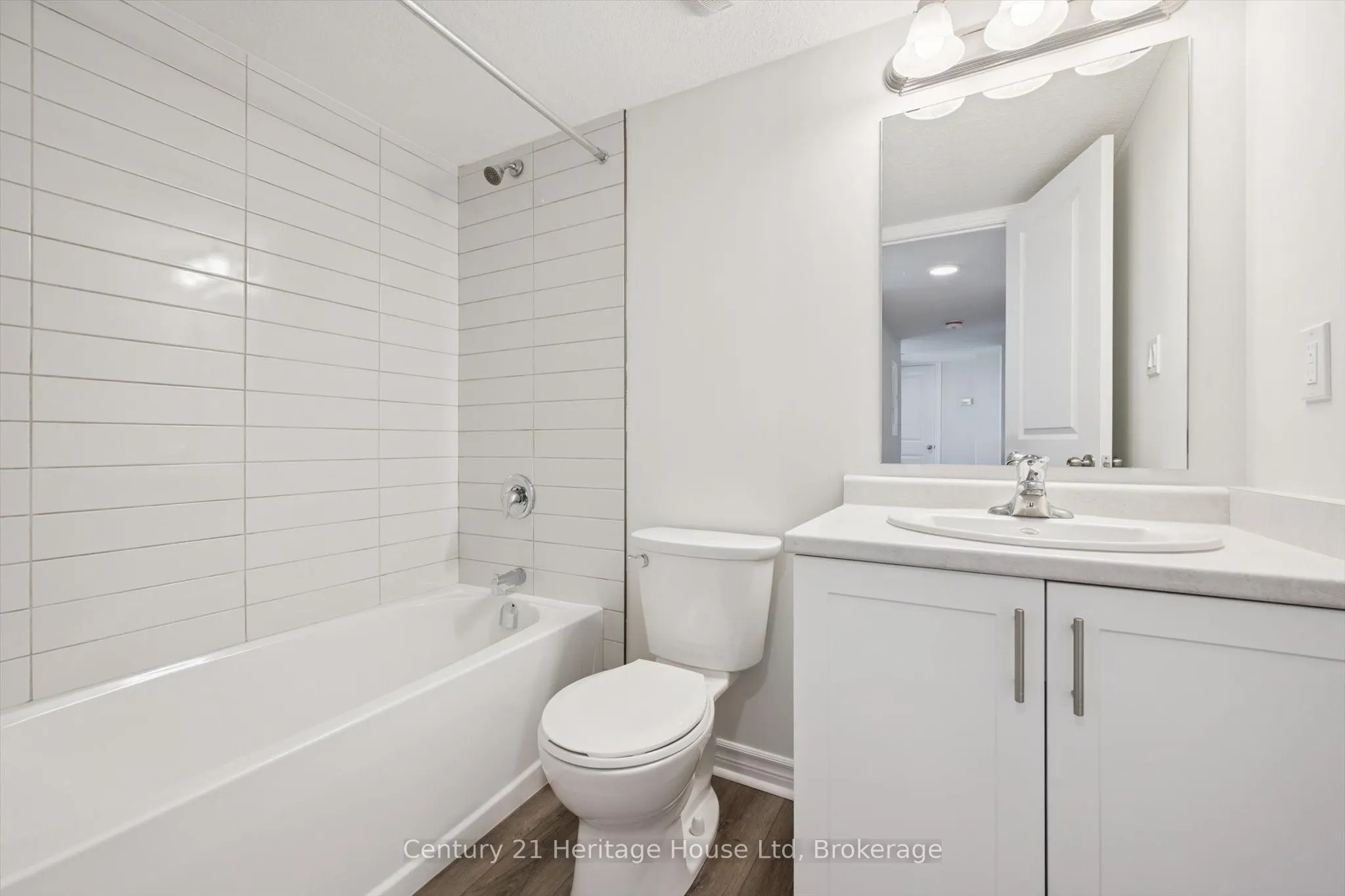 465 Garafraxa Street W, #6