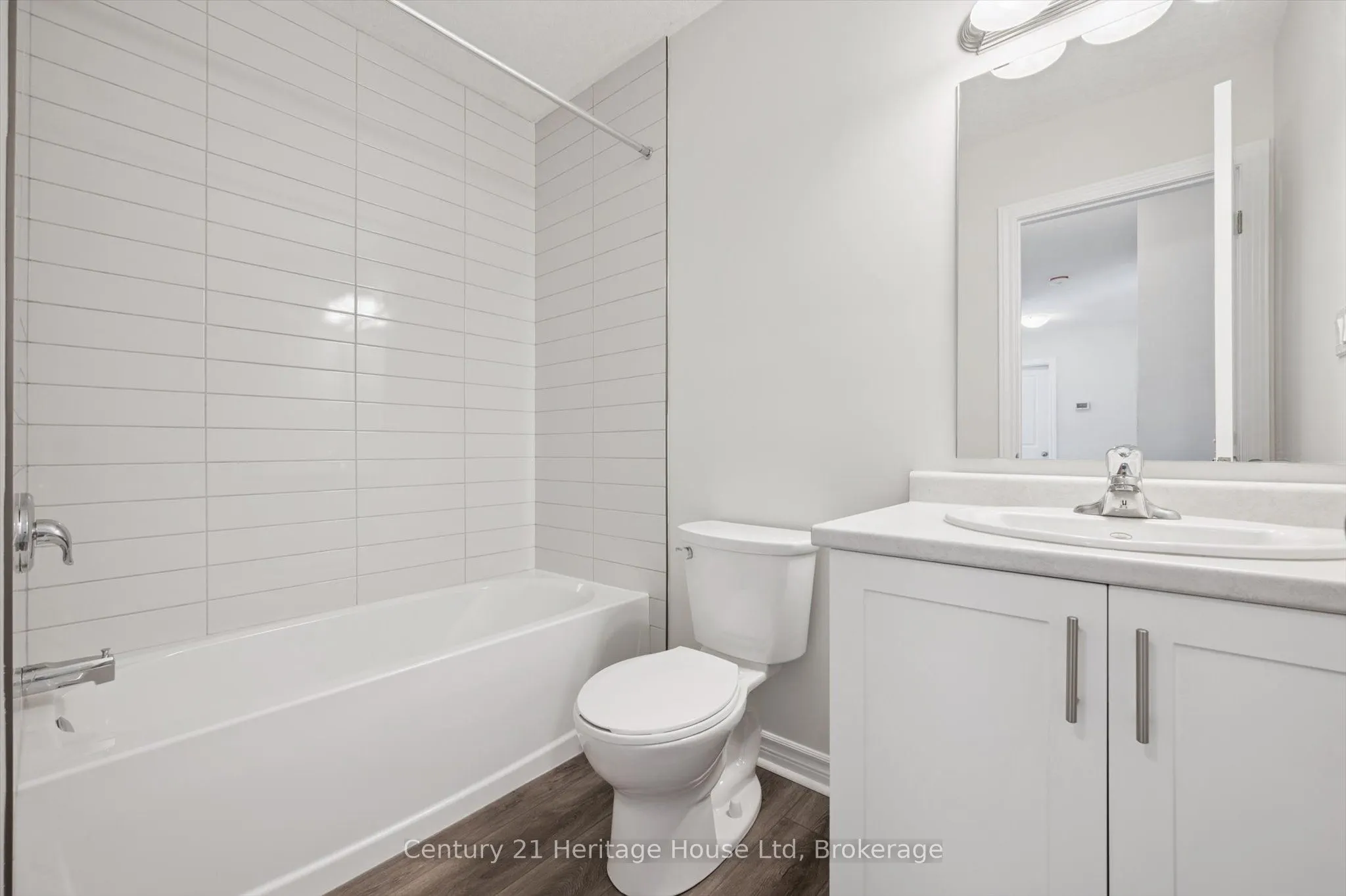 465 Garafraxa Street W, #6