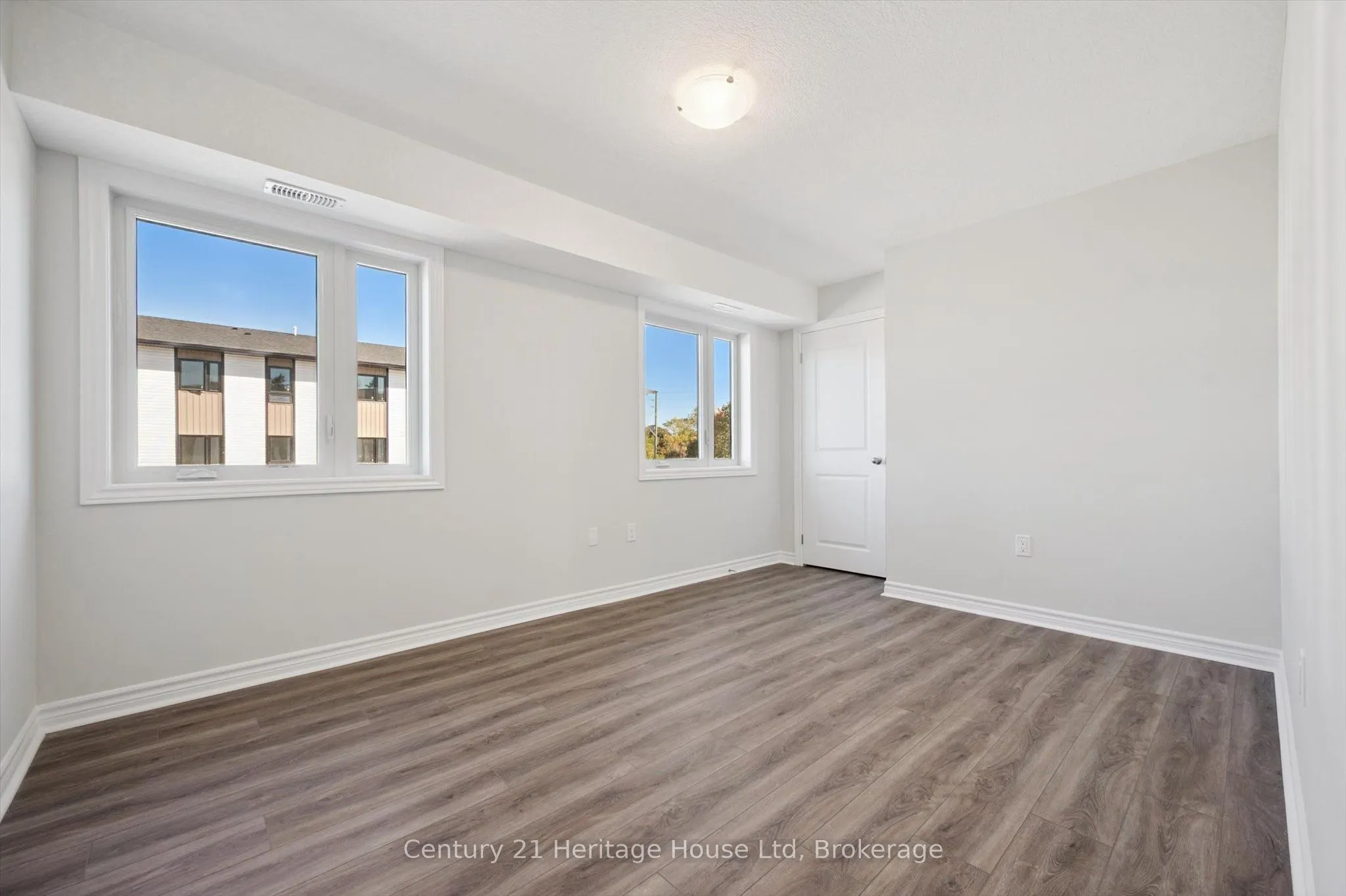 465 Garafraxa Street W, #6