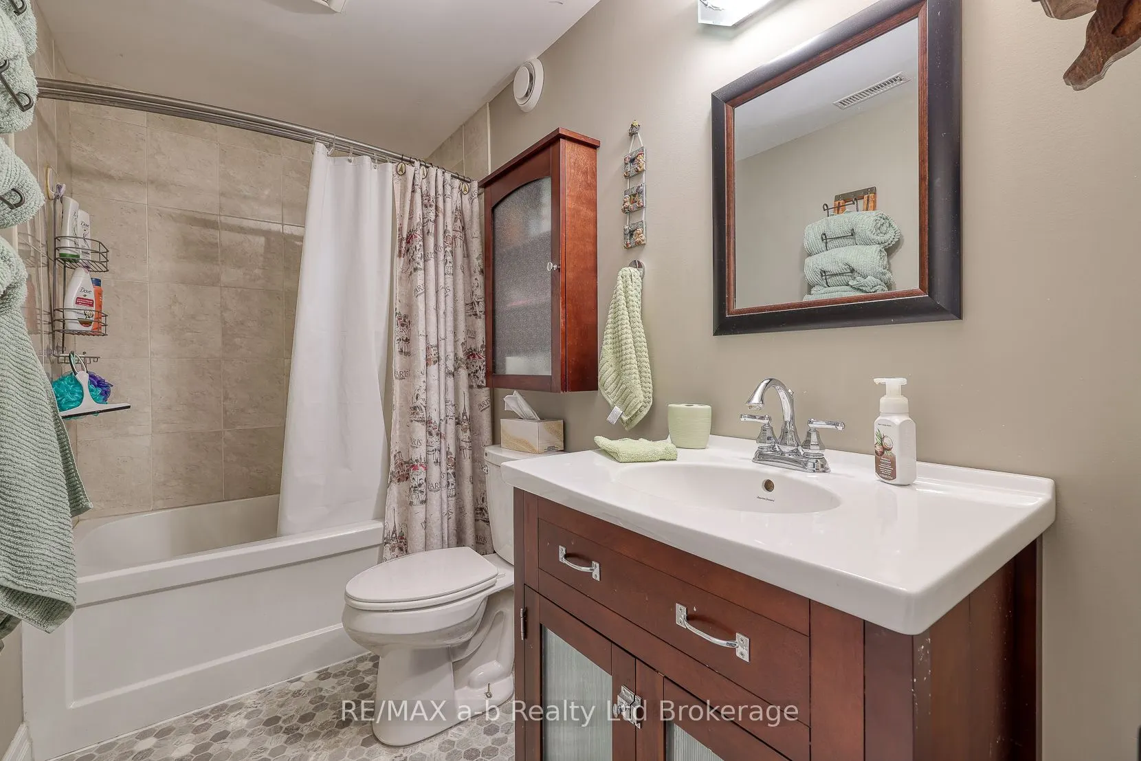 111 King Street East, Unit 22 Street