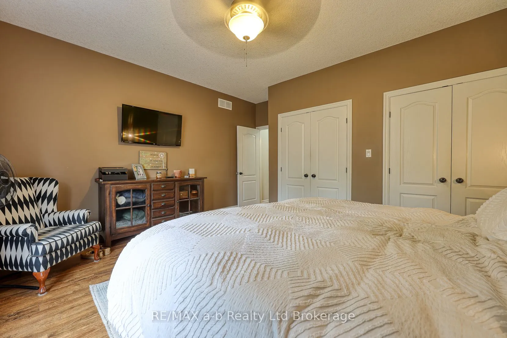 111 King Street East, Unit 22 Street