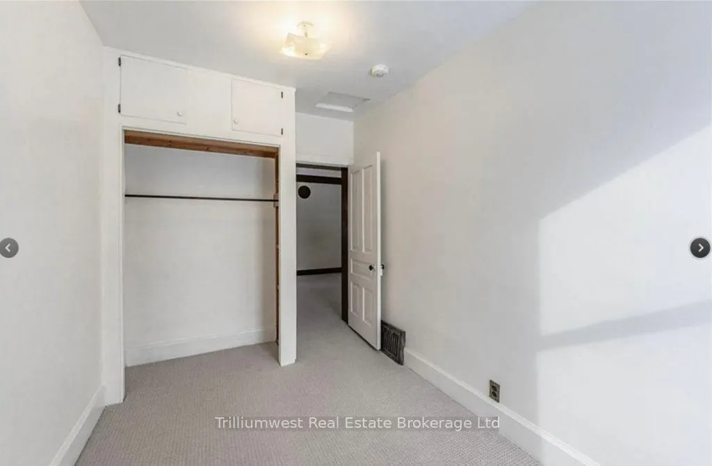 326 EXHIBITION Street