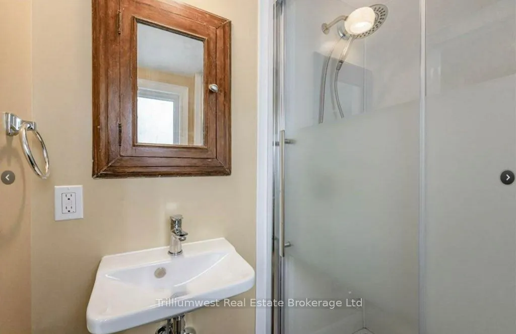 326 EXHIBITION Street