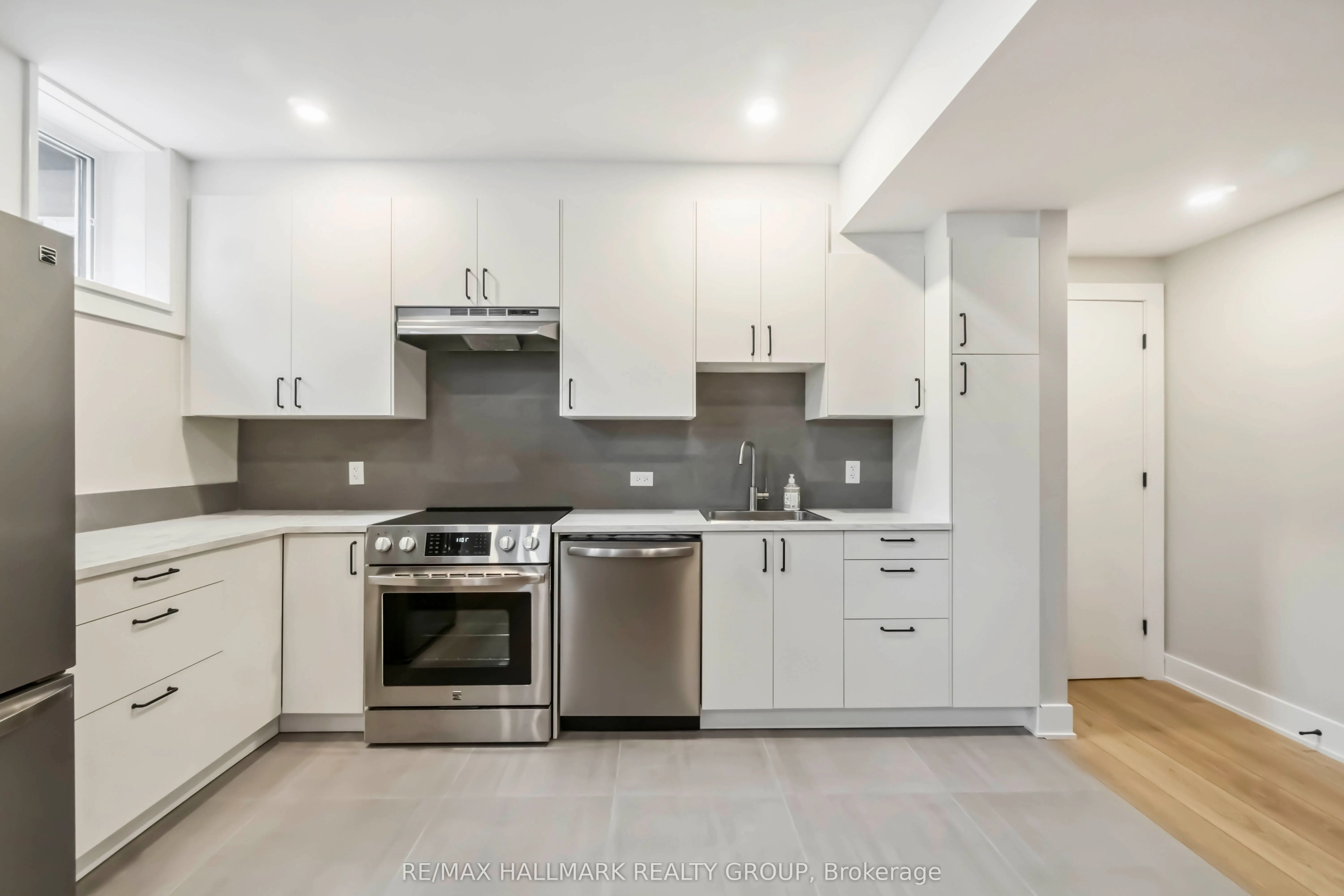 72 Armstrong Street, #E