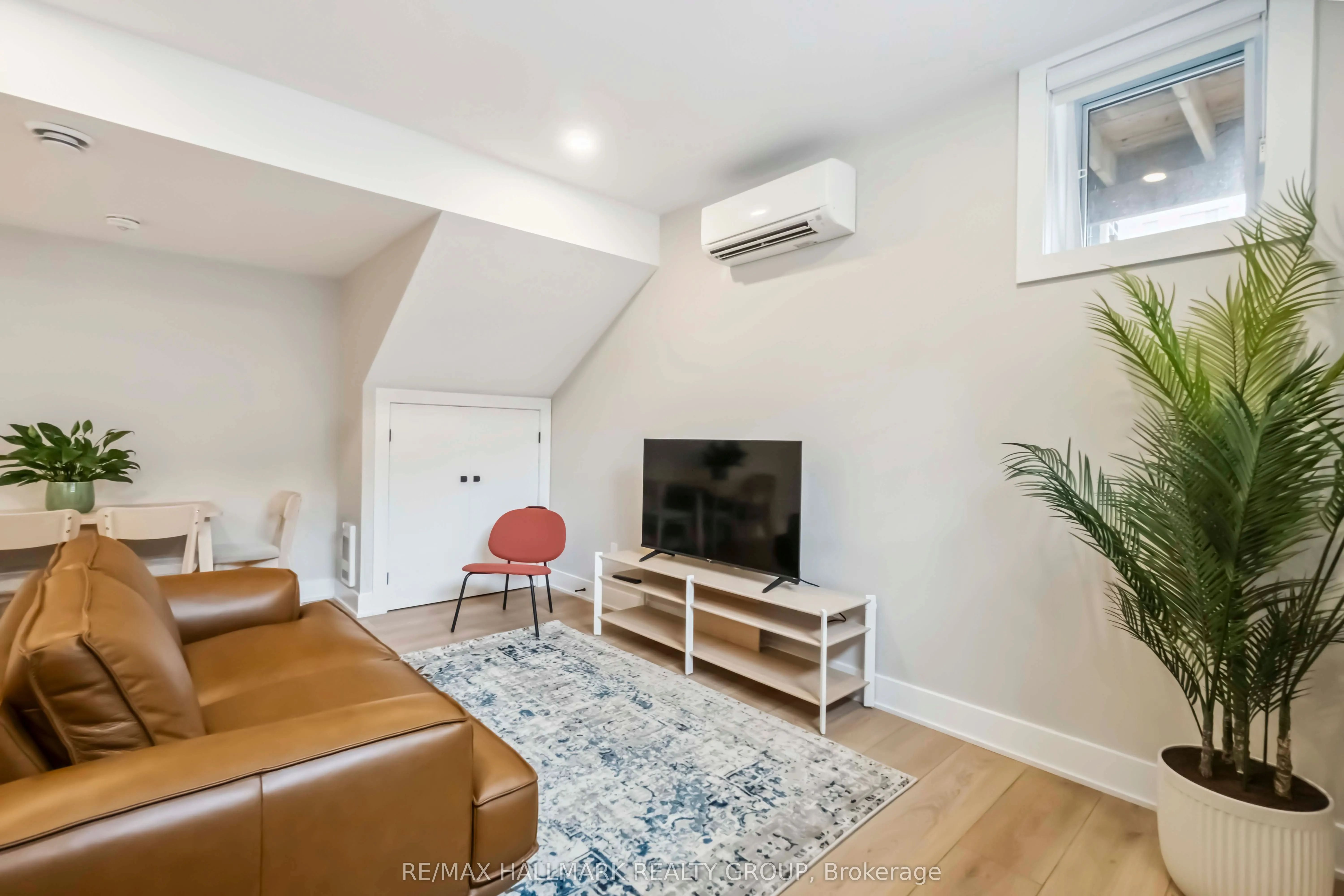 72 Armstrong Street, #E