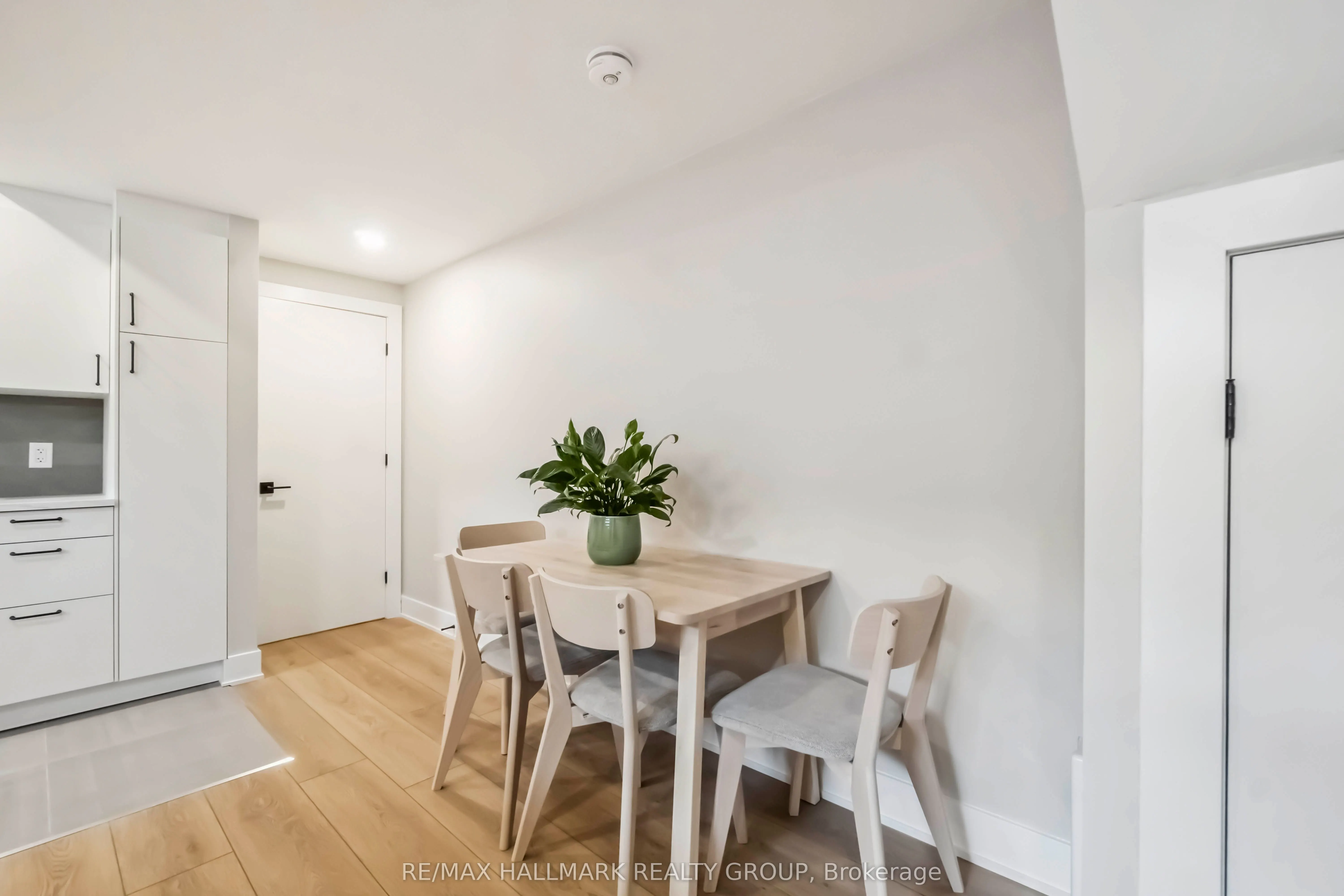 72 Armstrong Street, #E