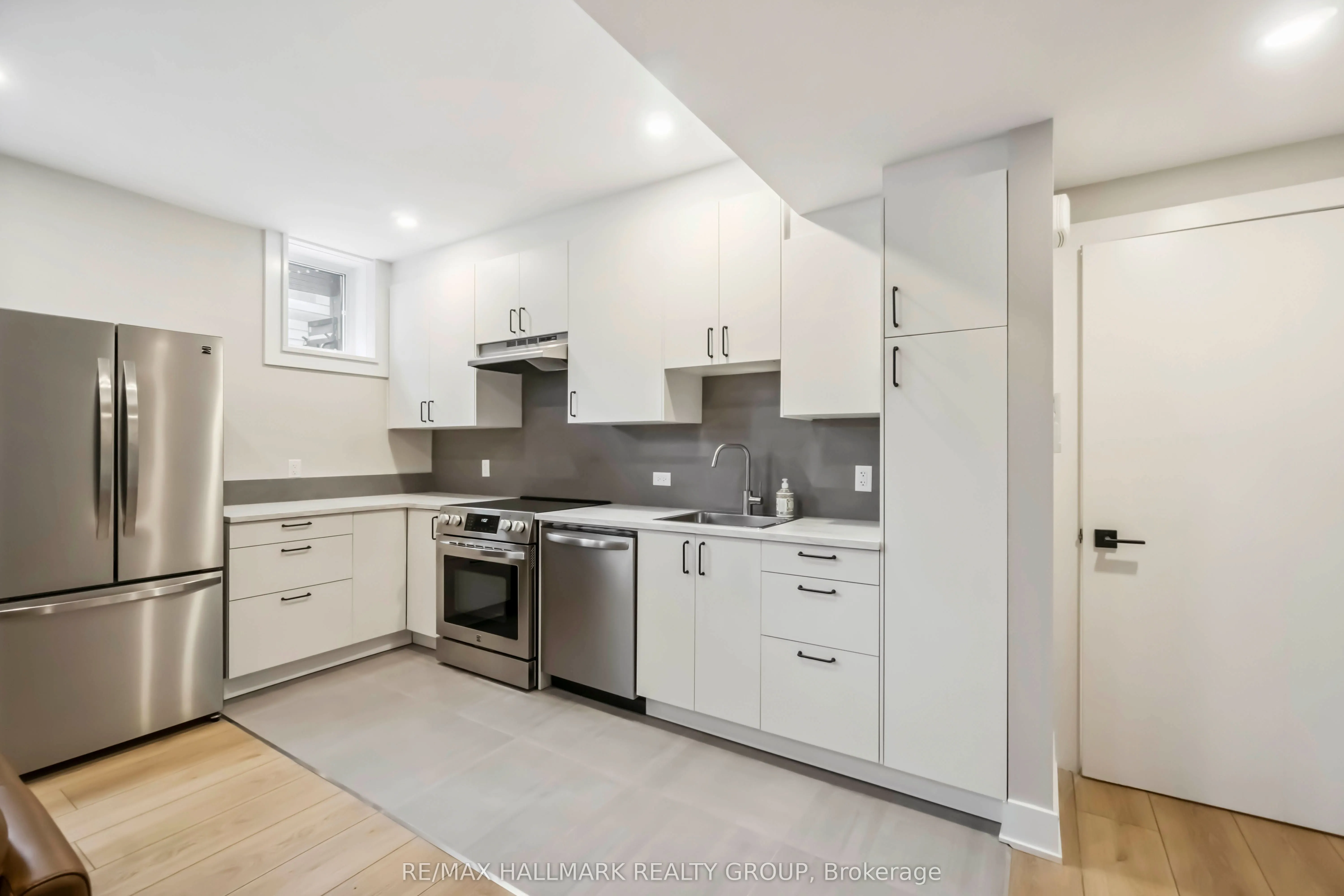 72 Armstrong Street, #E