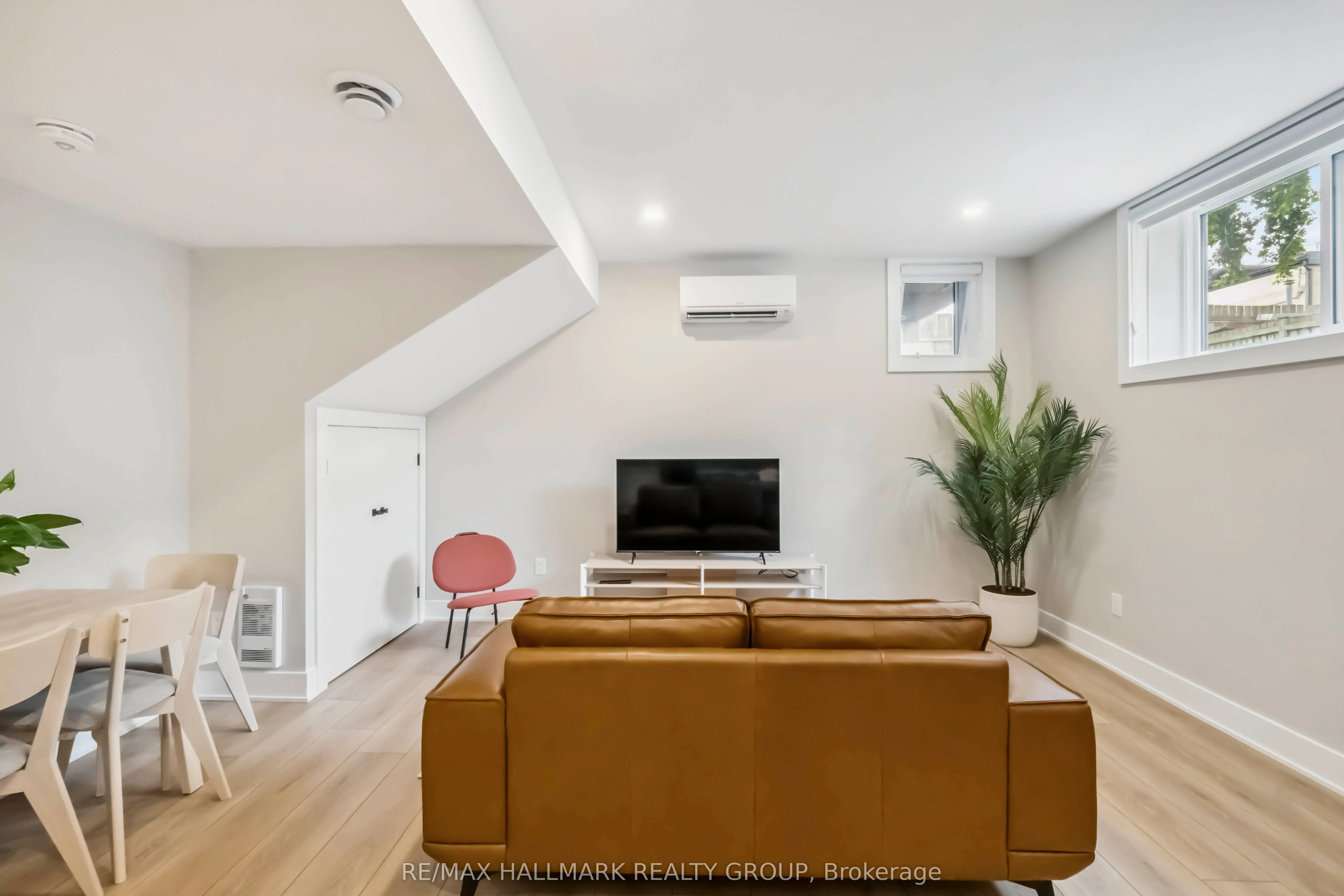 72 Armstrong Street, #E