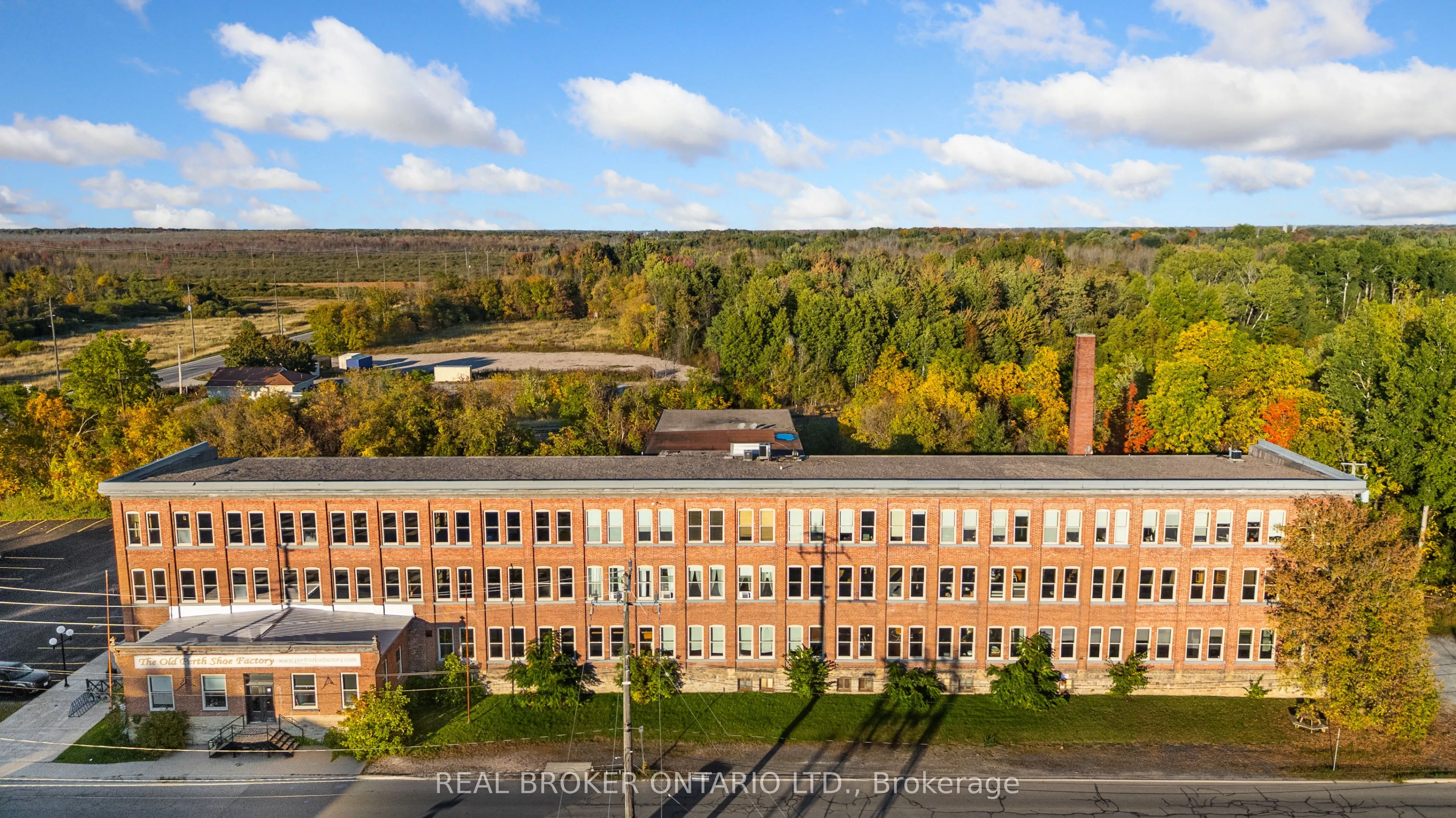 1 Sherbrooke Street E