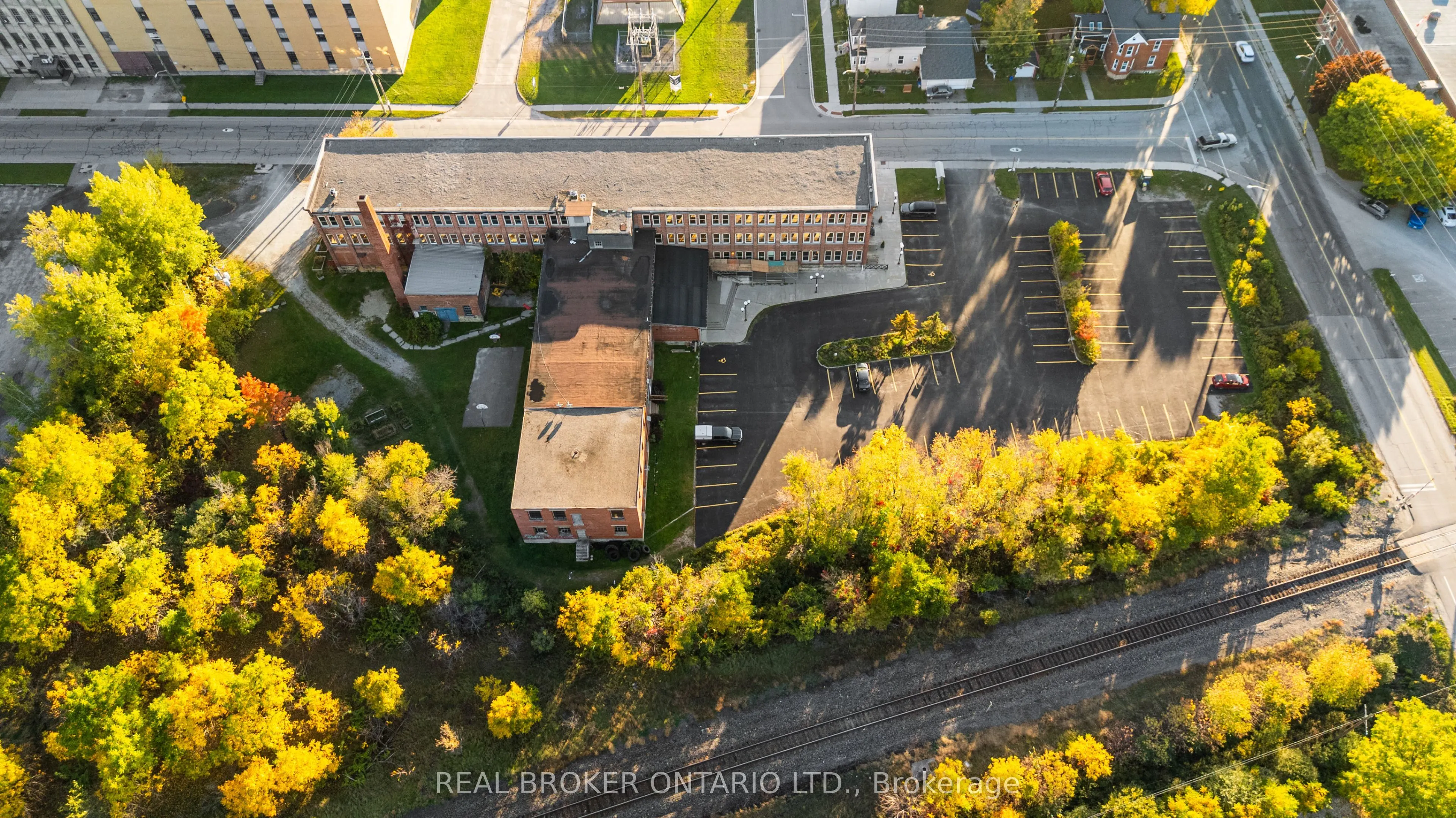 1 Sherbrooke Street E