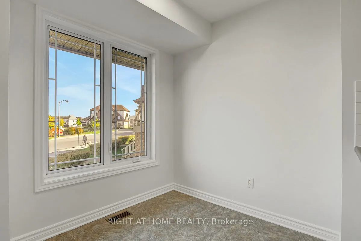 739 Lakeridge Drive, #10