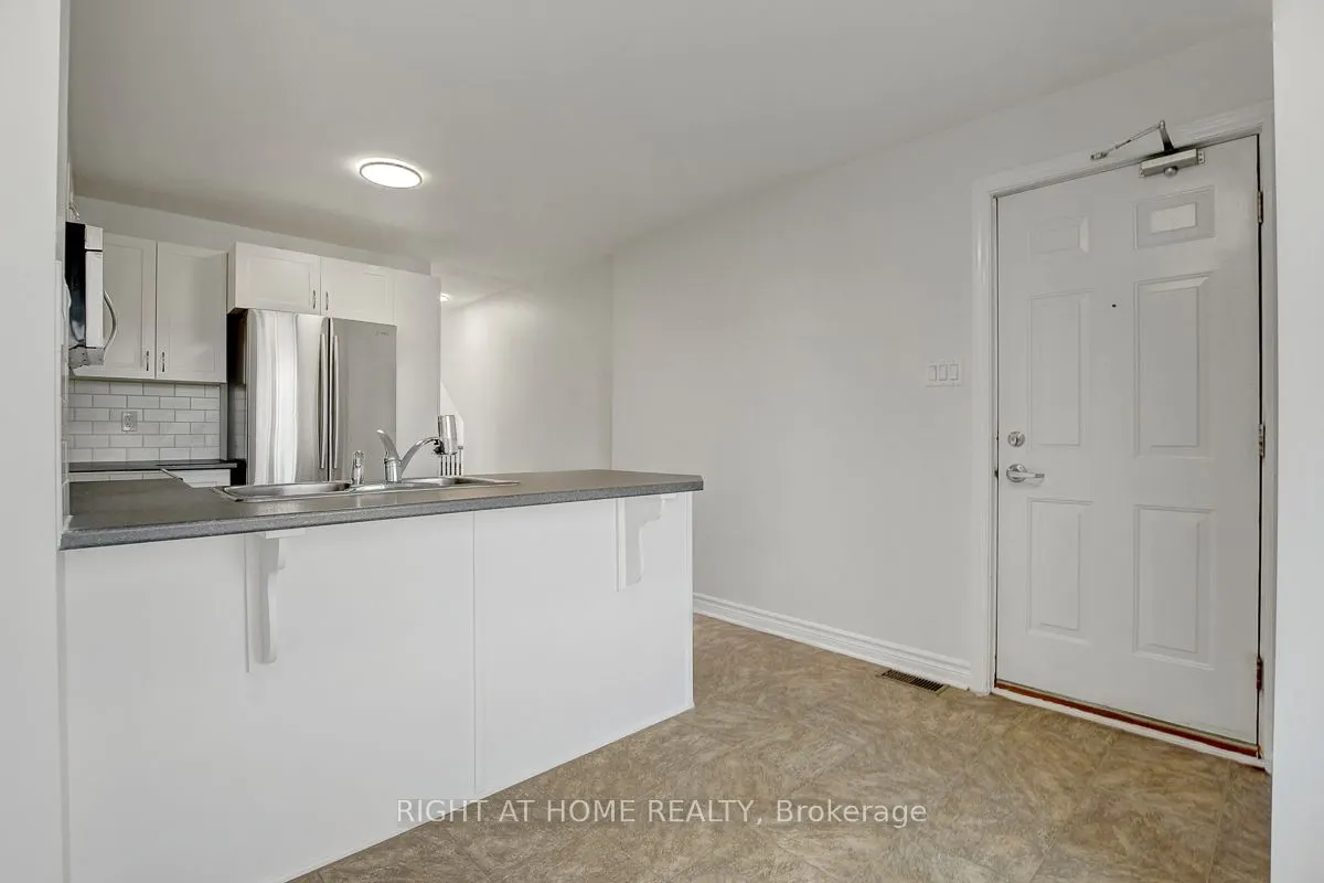 739 Lakeridge Drive, #10