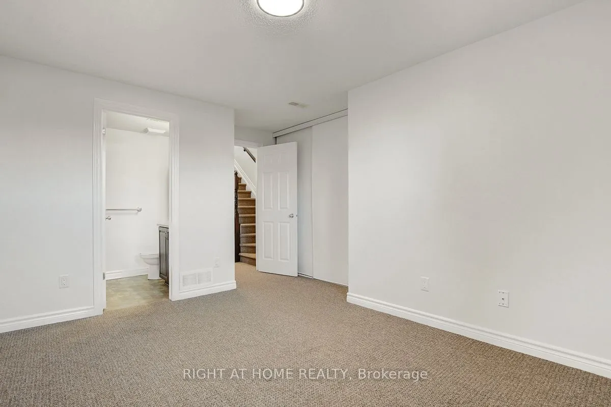 739 Lakeridge Drive, #10