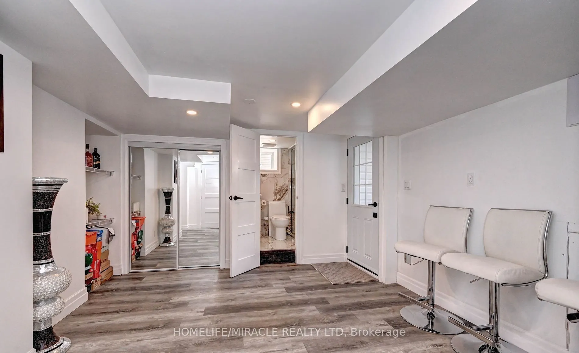 831 Hamilton Street