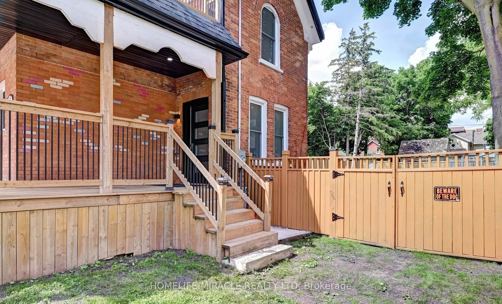 831 Hamilton Street