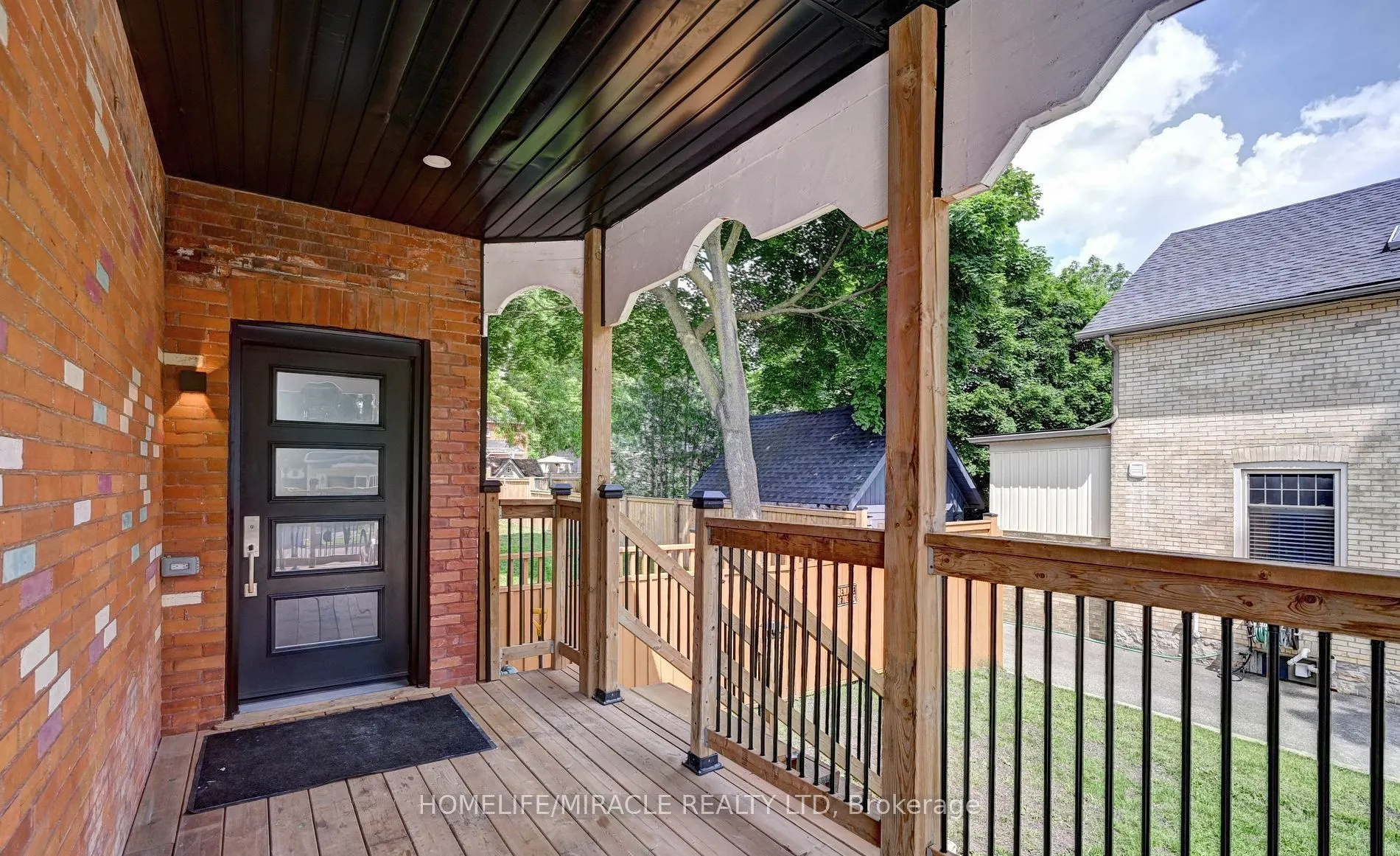 831 Hamilton Street