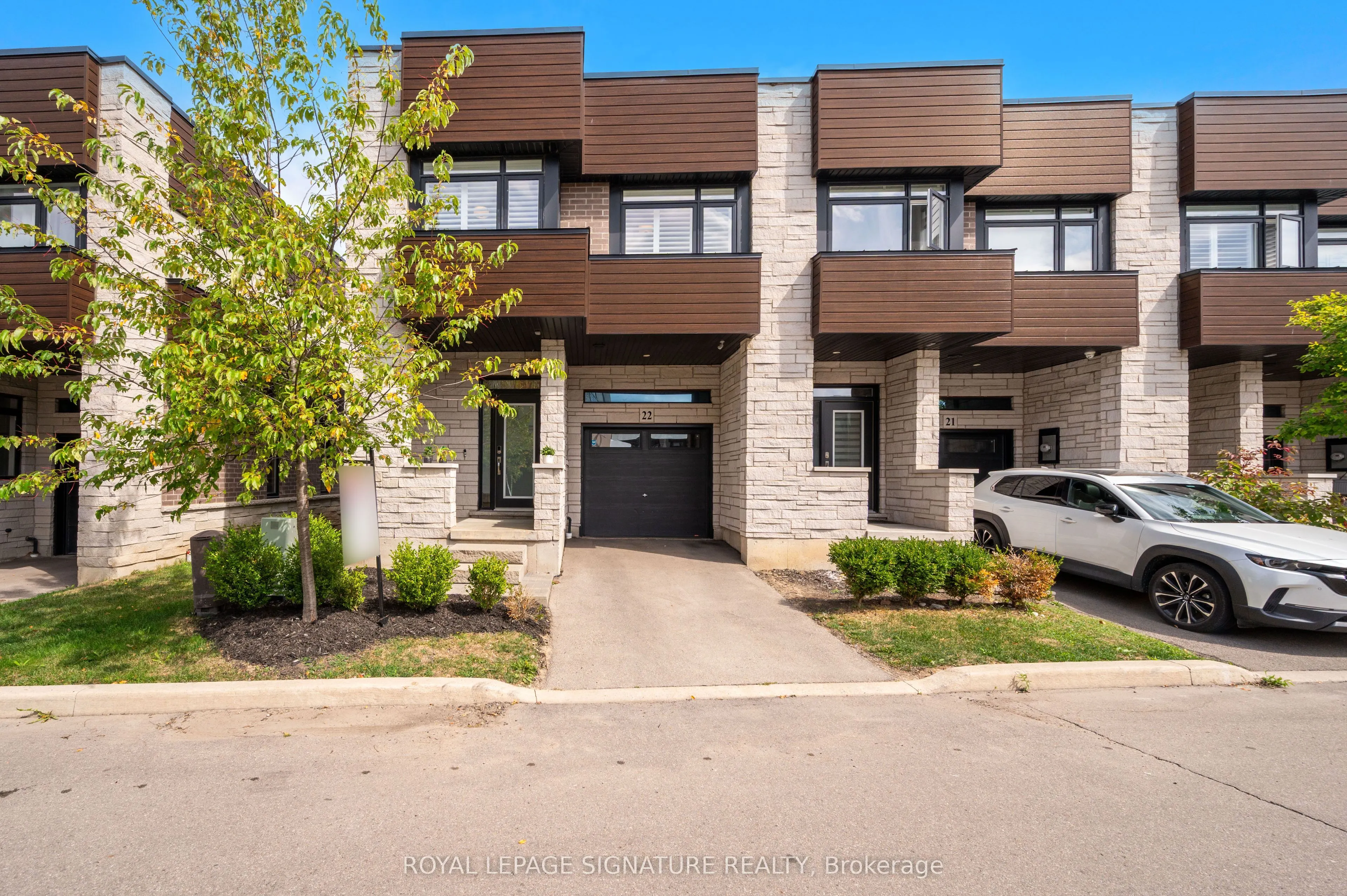 35 Midhurst Heights, #22