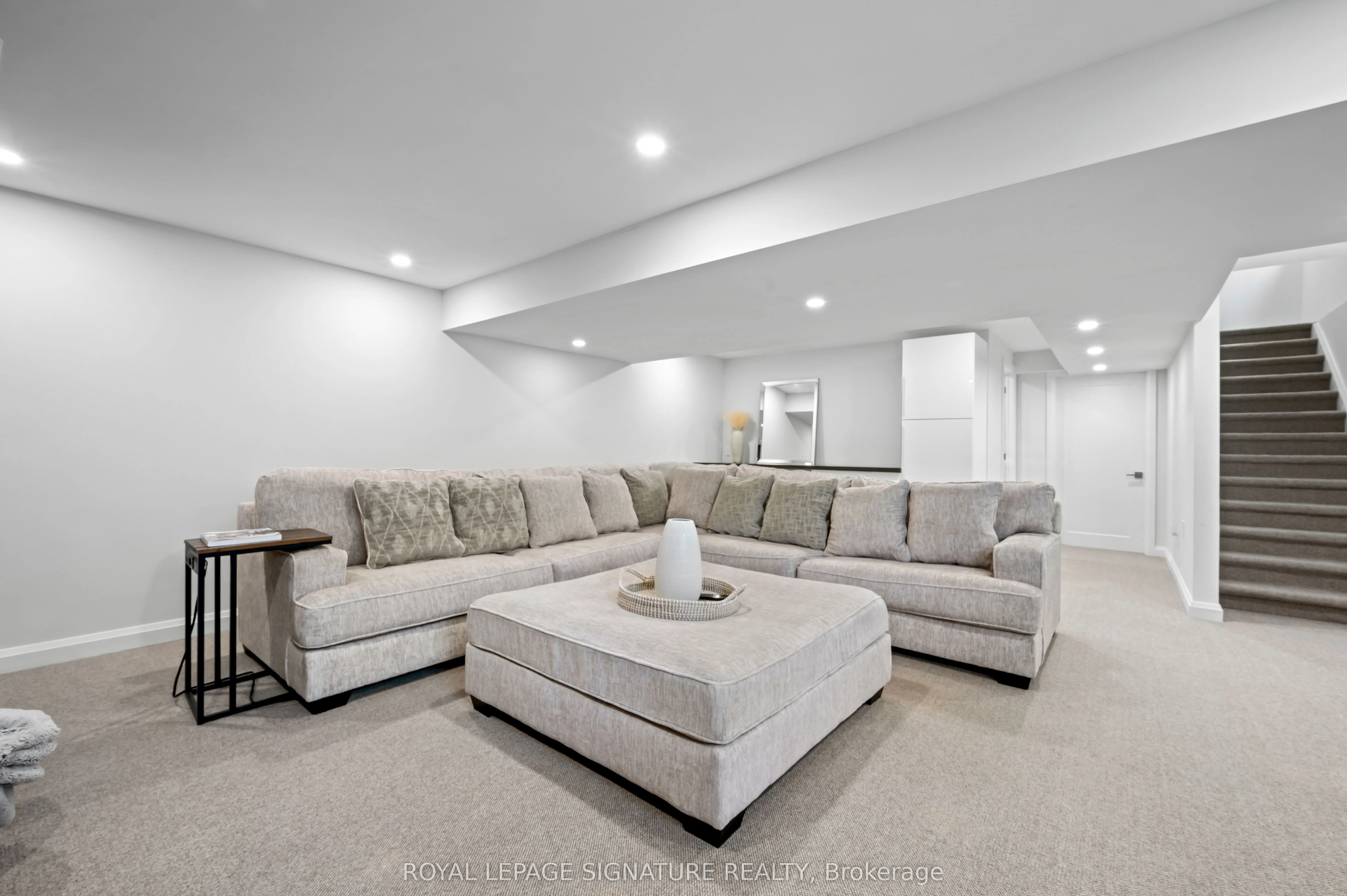35 Midhurst Heights, #22
