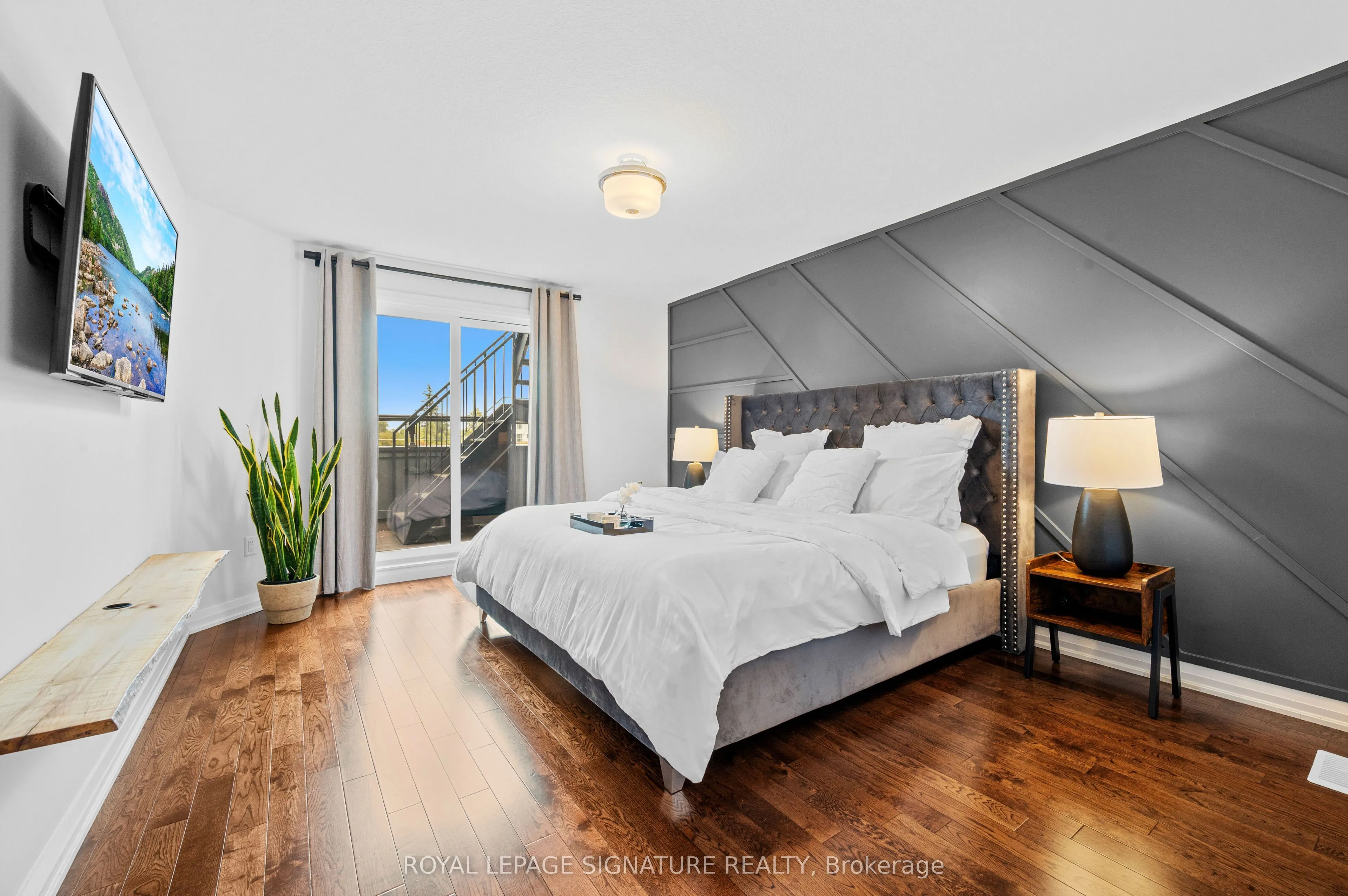 35 Midhurst Heights, #22