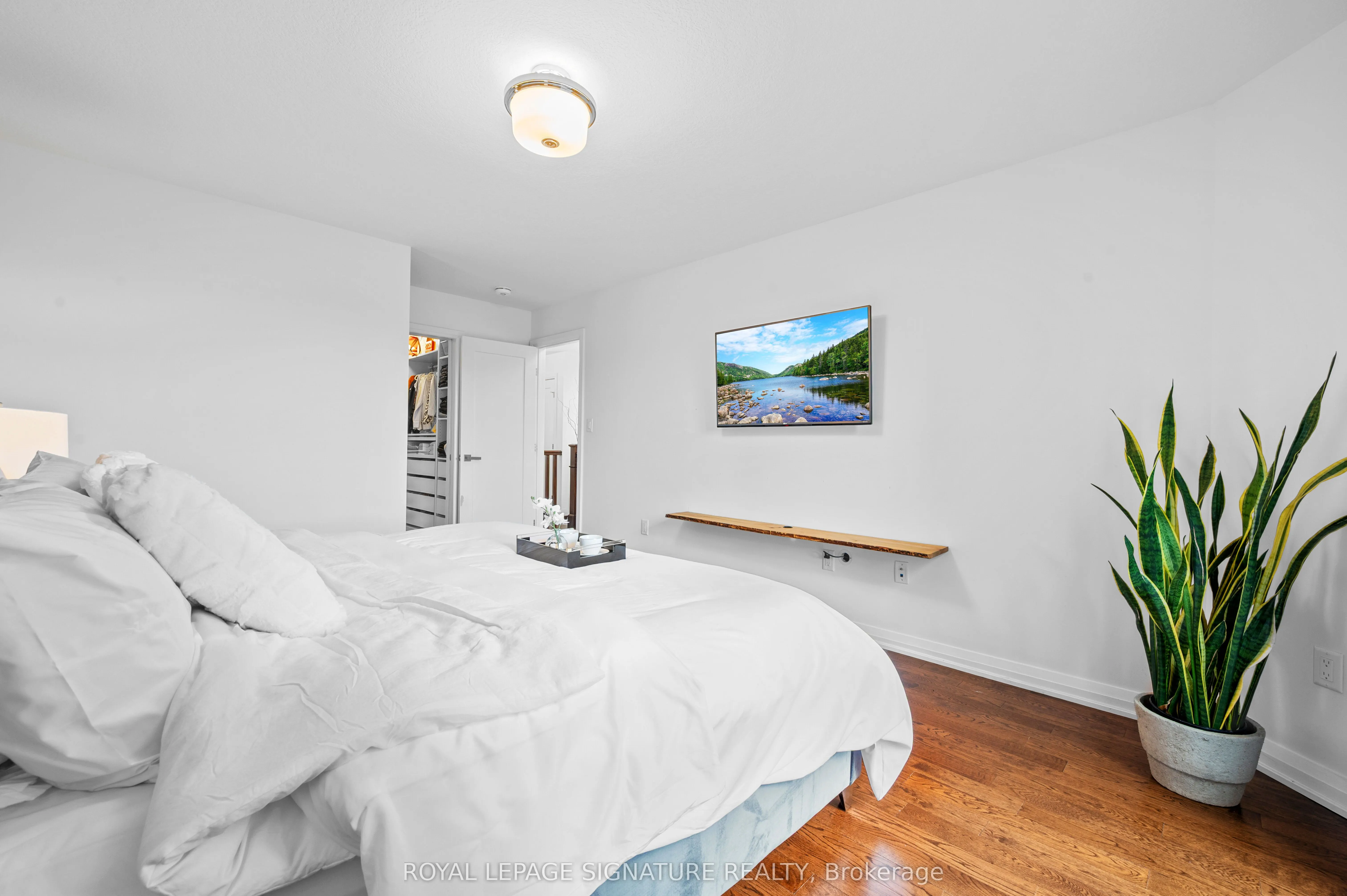 35 Midhurst Heights, #22