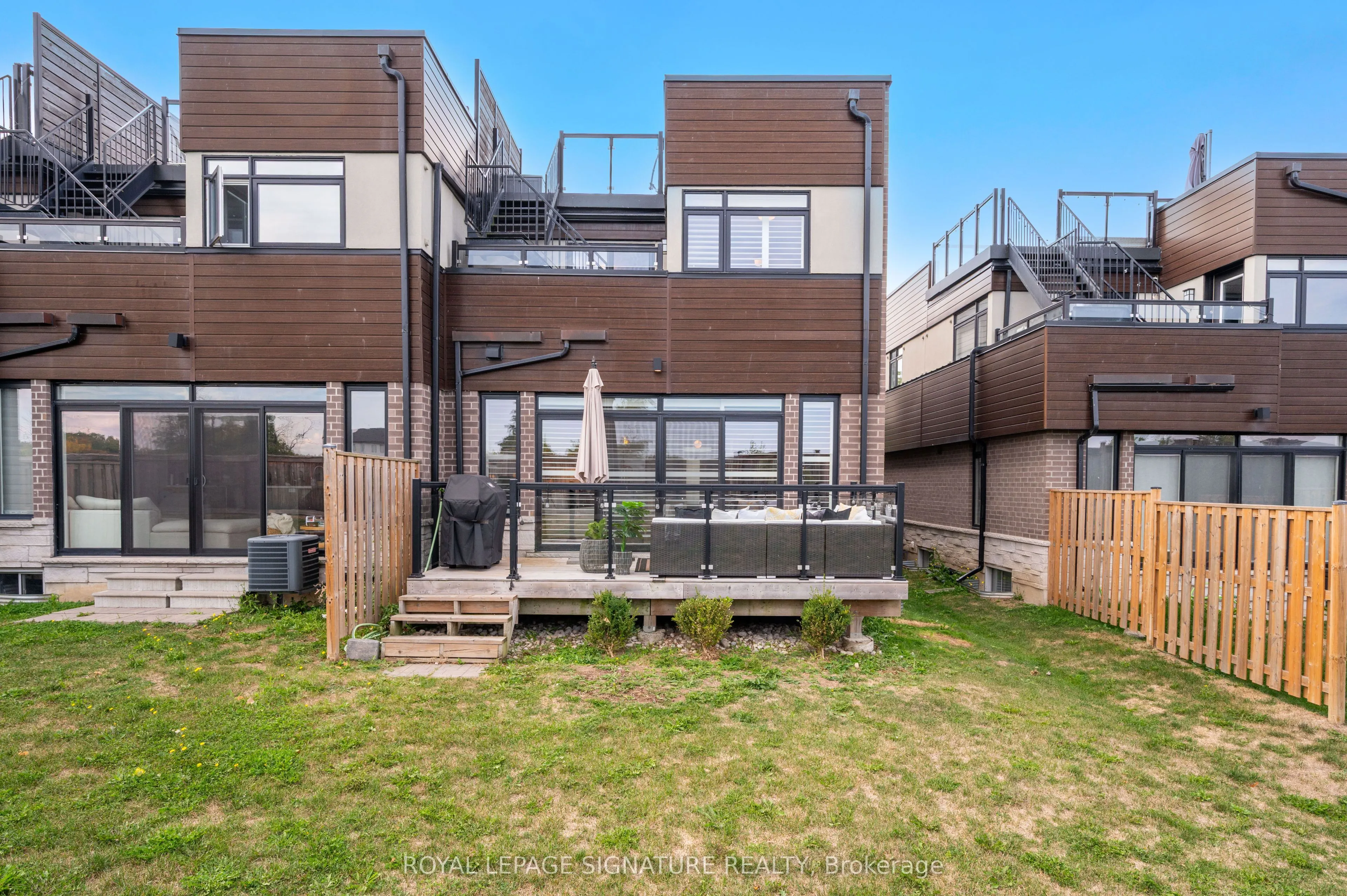 35 Midhurst Heights, #22