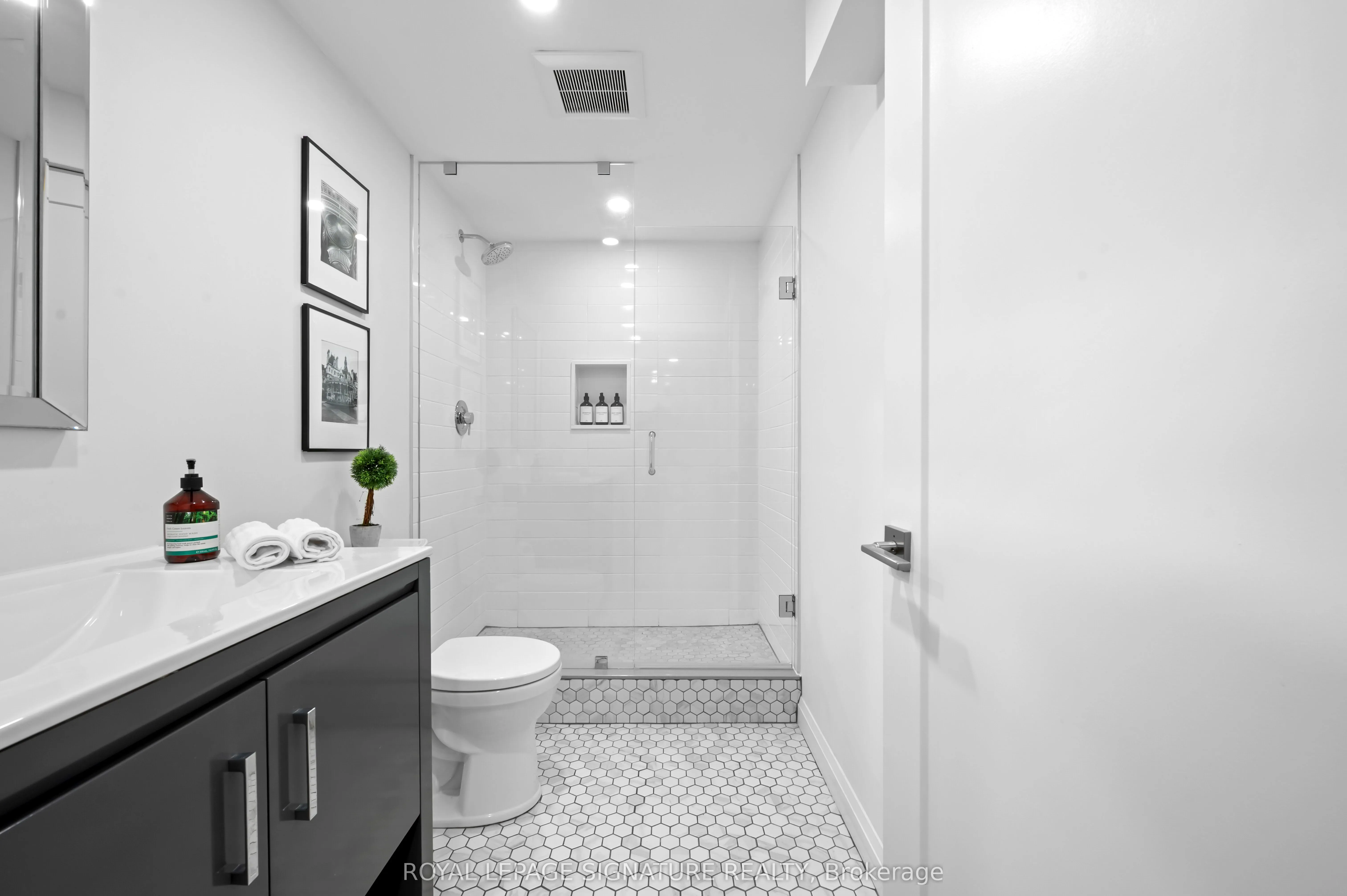 35 Midhurst Heights, #22