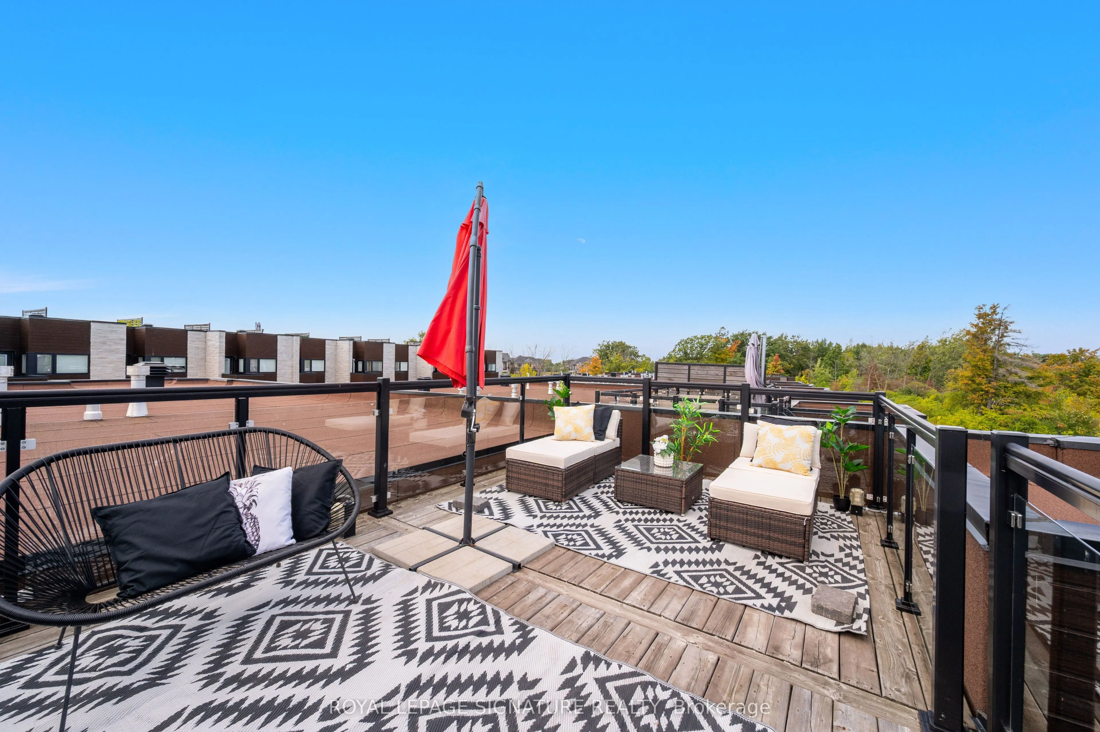 35 Midhurst Heights, #22