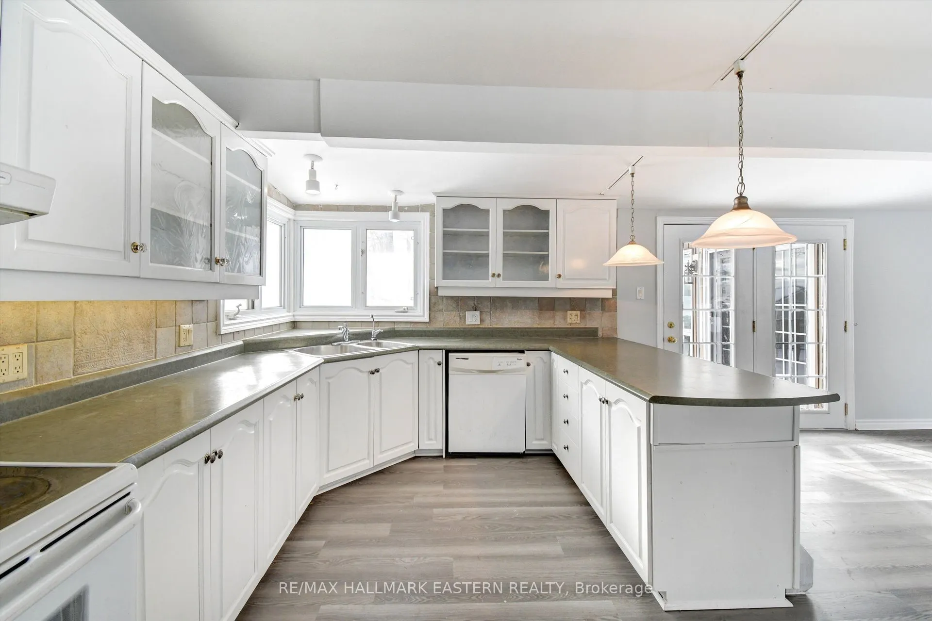 30 Edgewater Drive