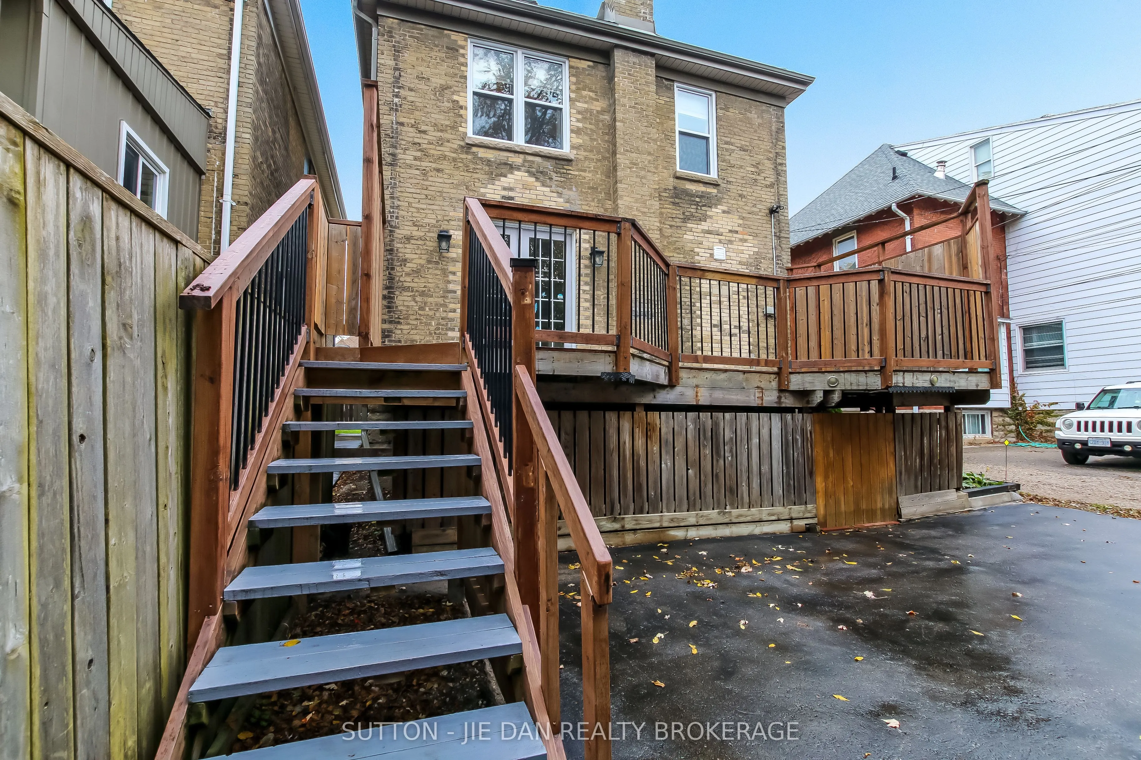 335 ST JAMES Street