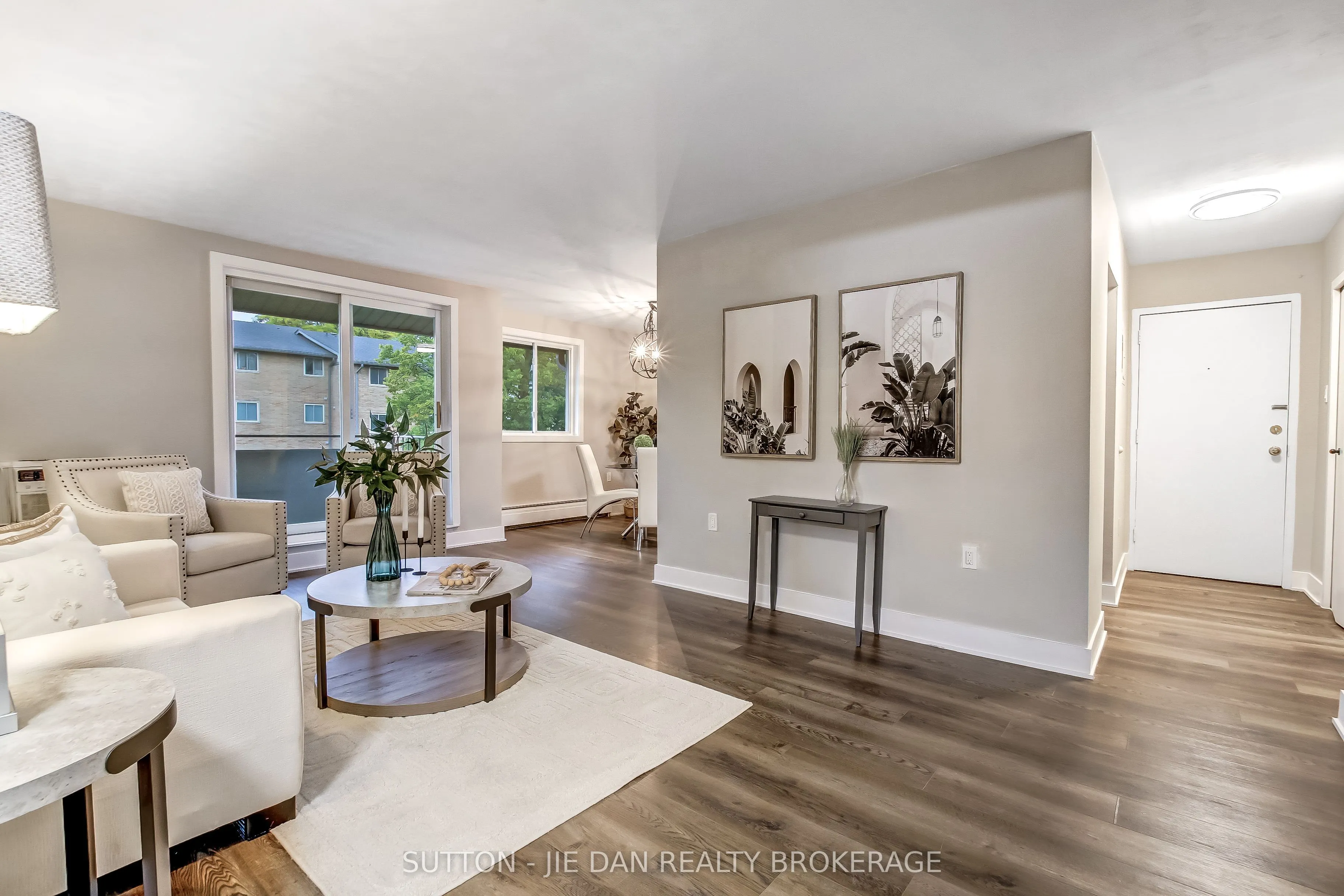 635 WONDERLAND Road S, #11