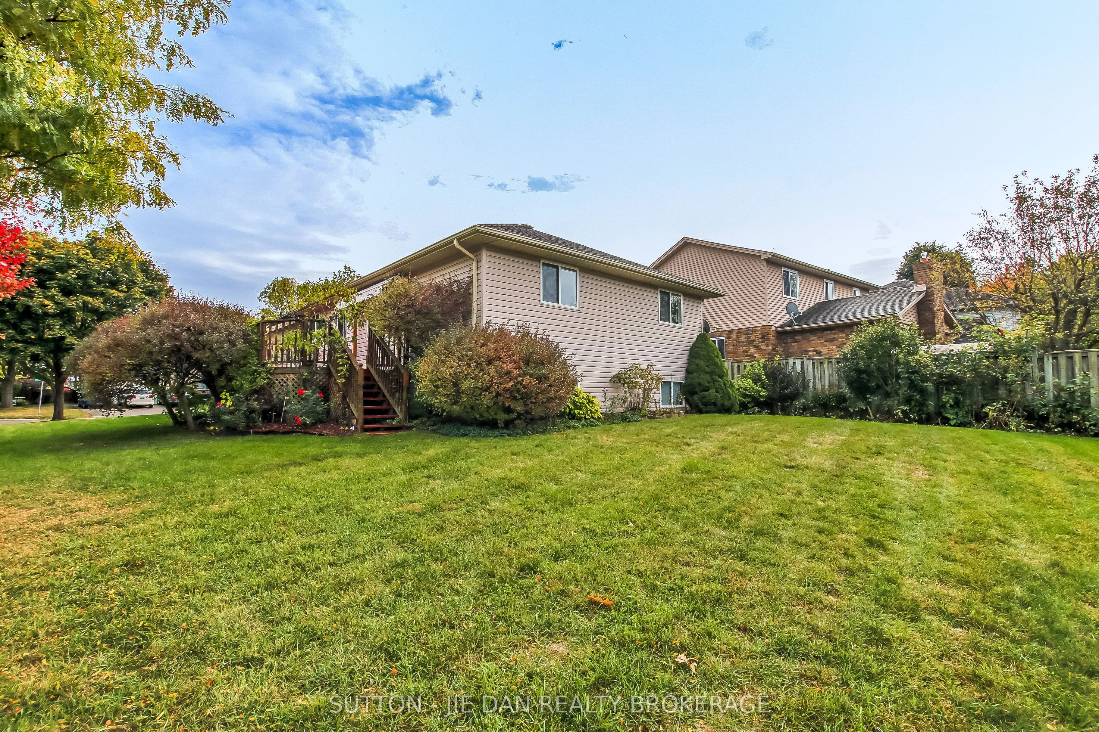 26 Stoneycreek Place