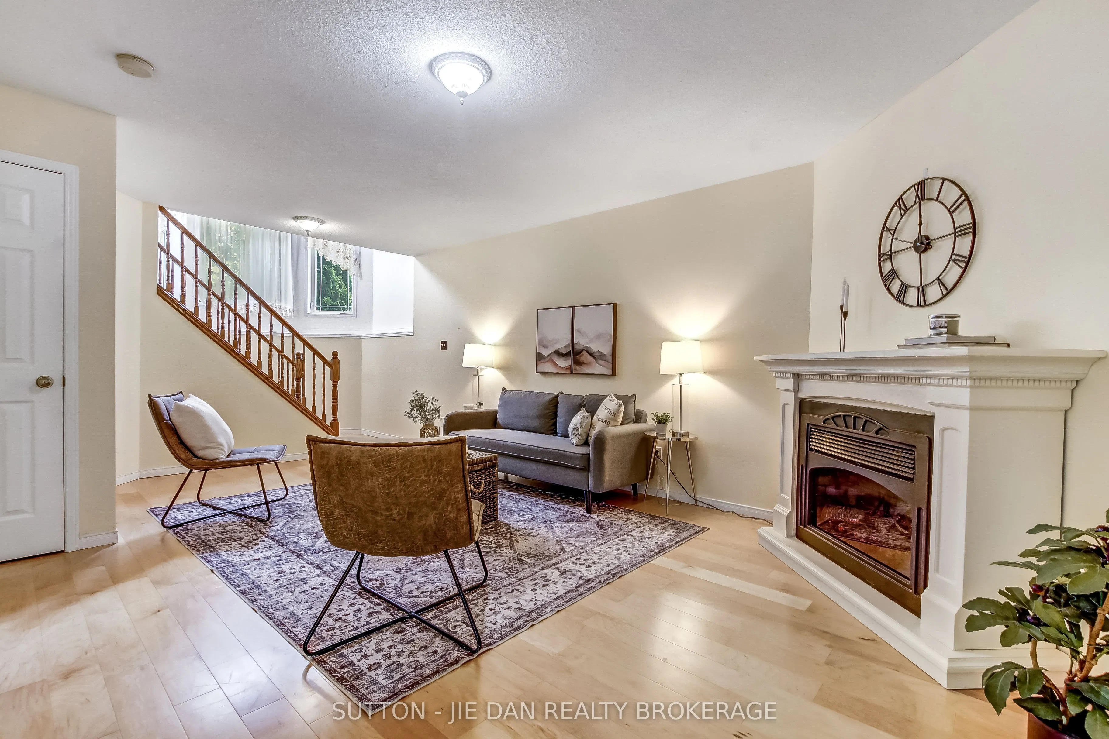 26 Stoneycreek Place