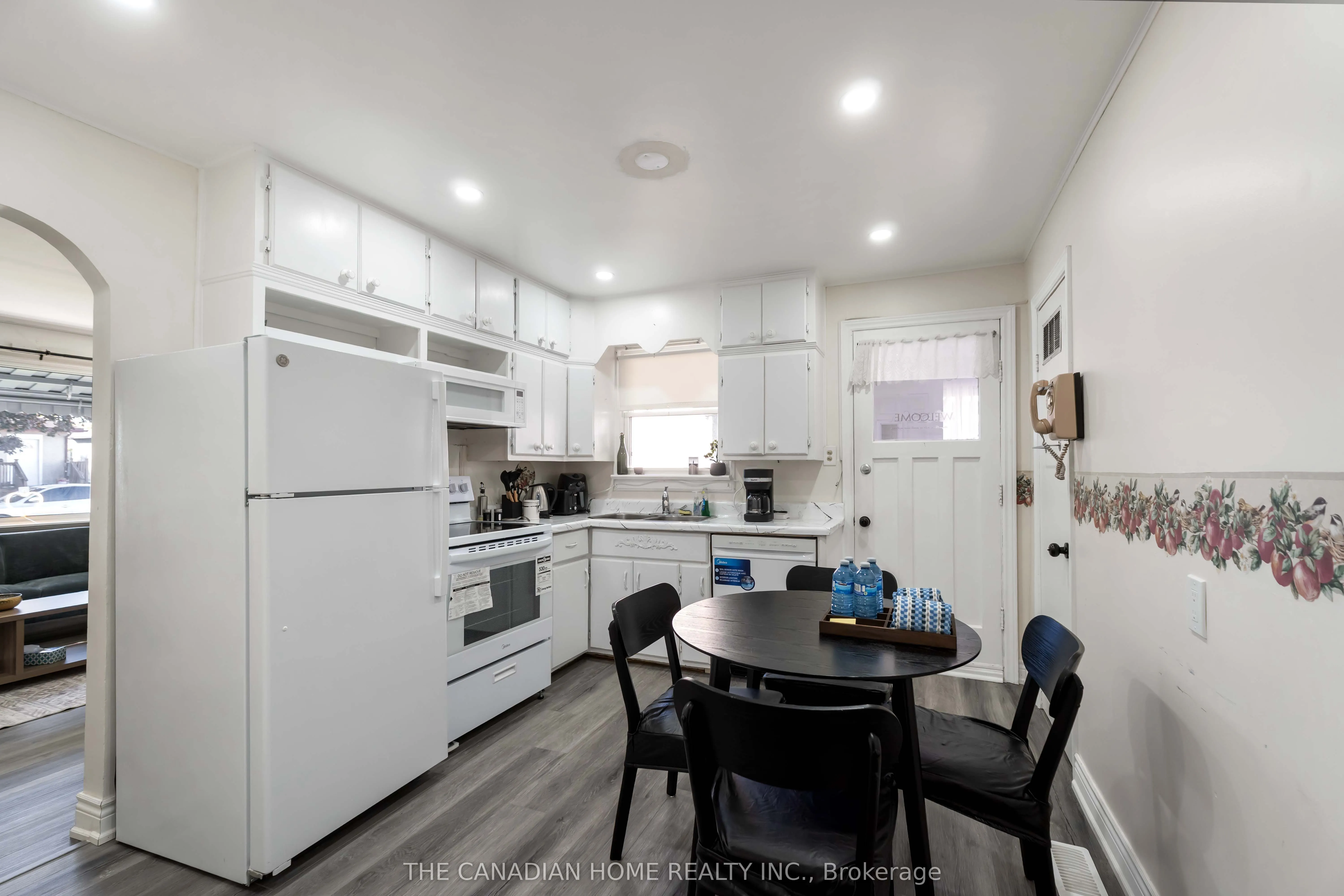 11 PARKWOOD Drive