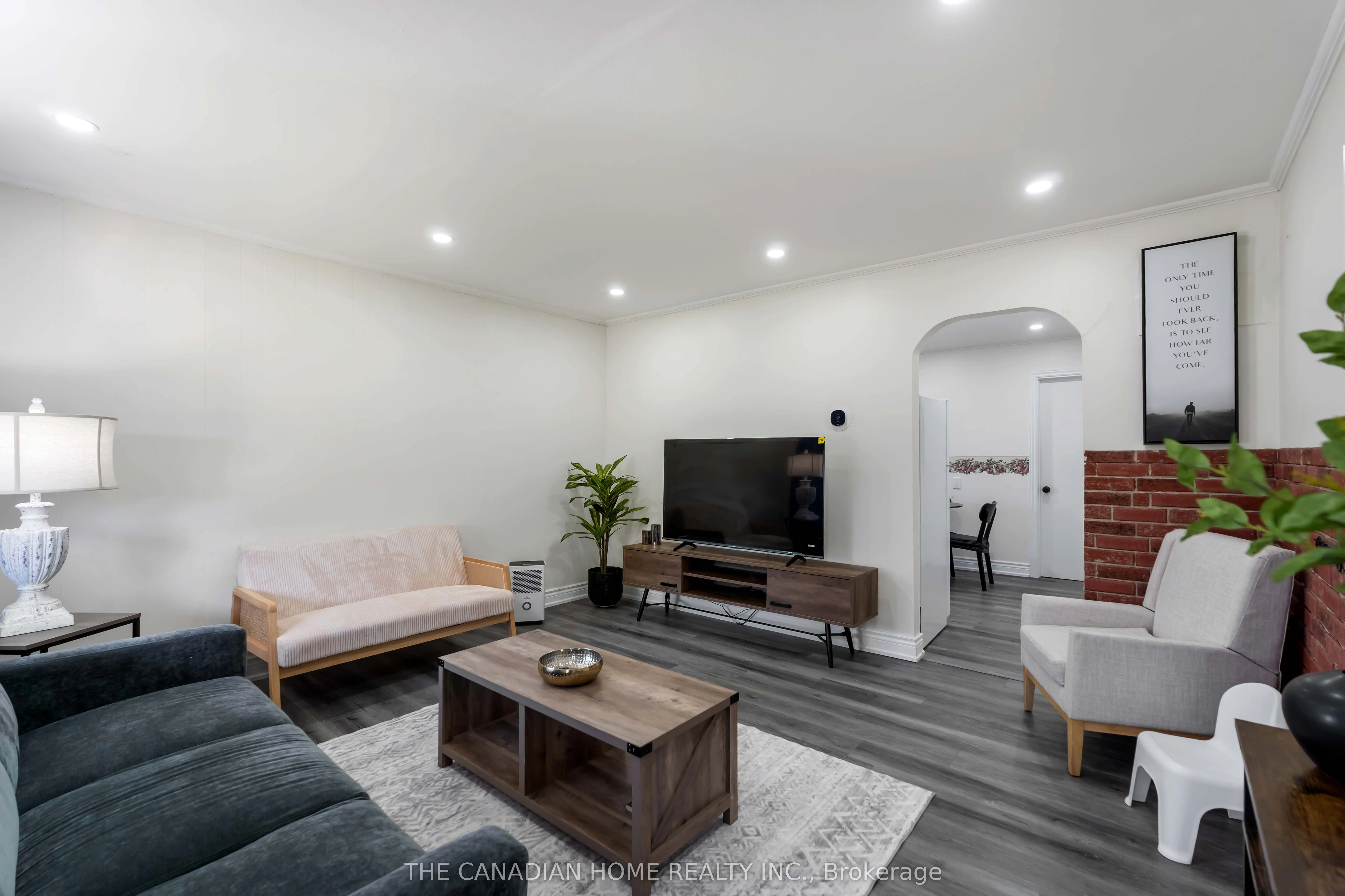 11 PARKWOOD Drive