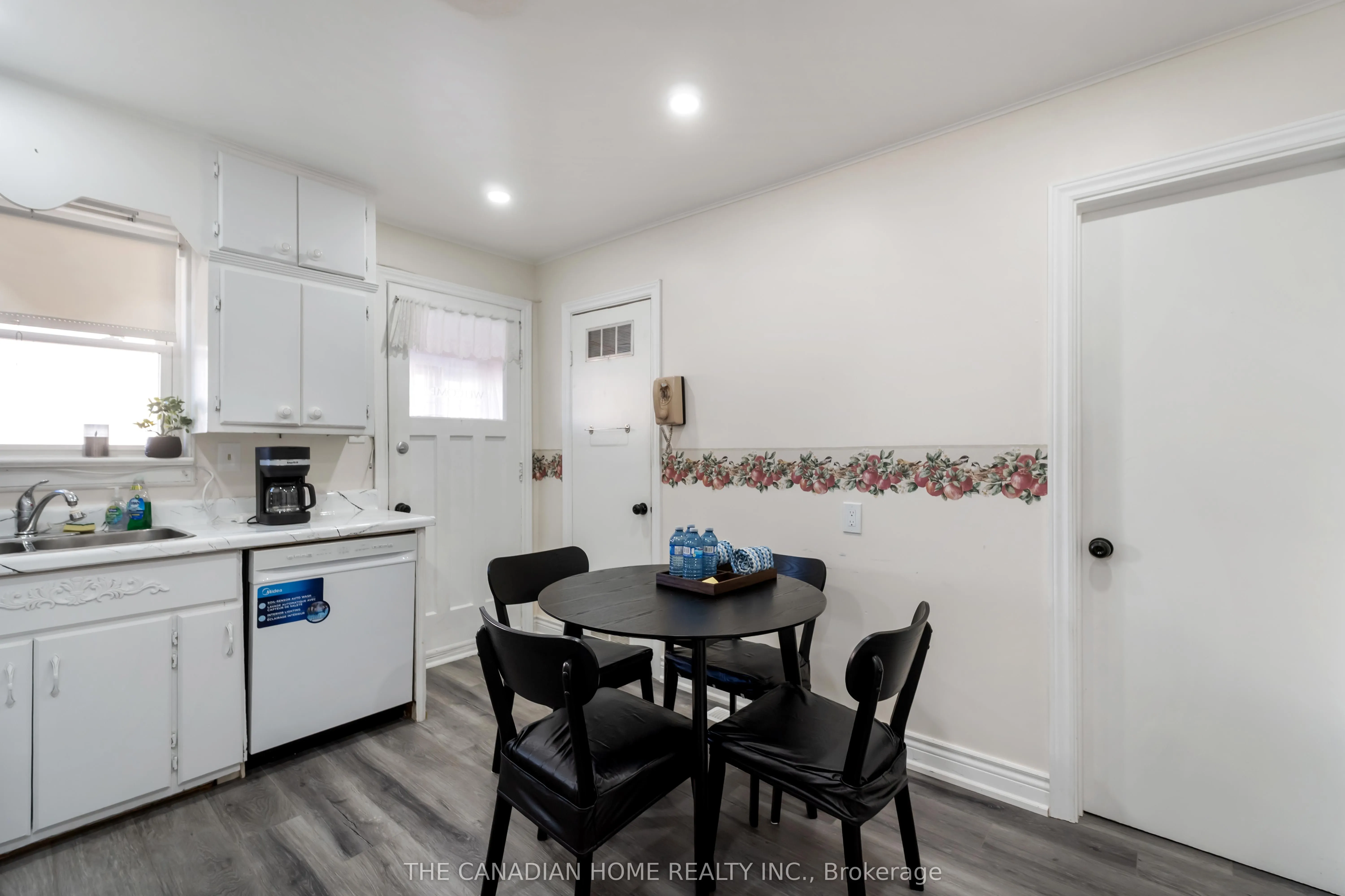 11 PARKWOOD Drive