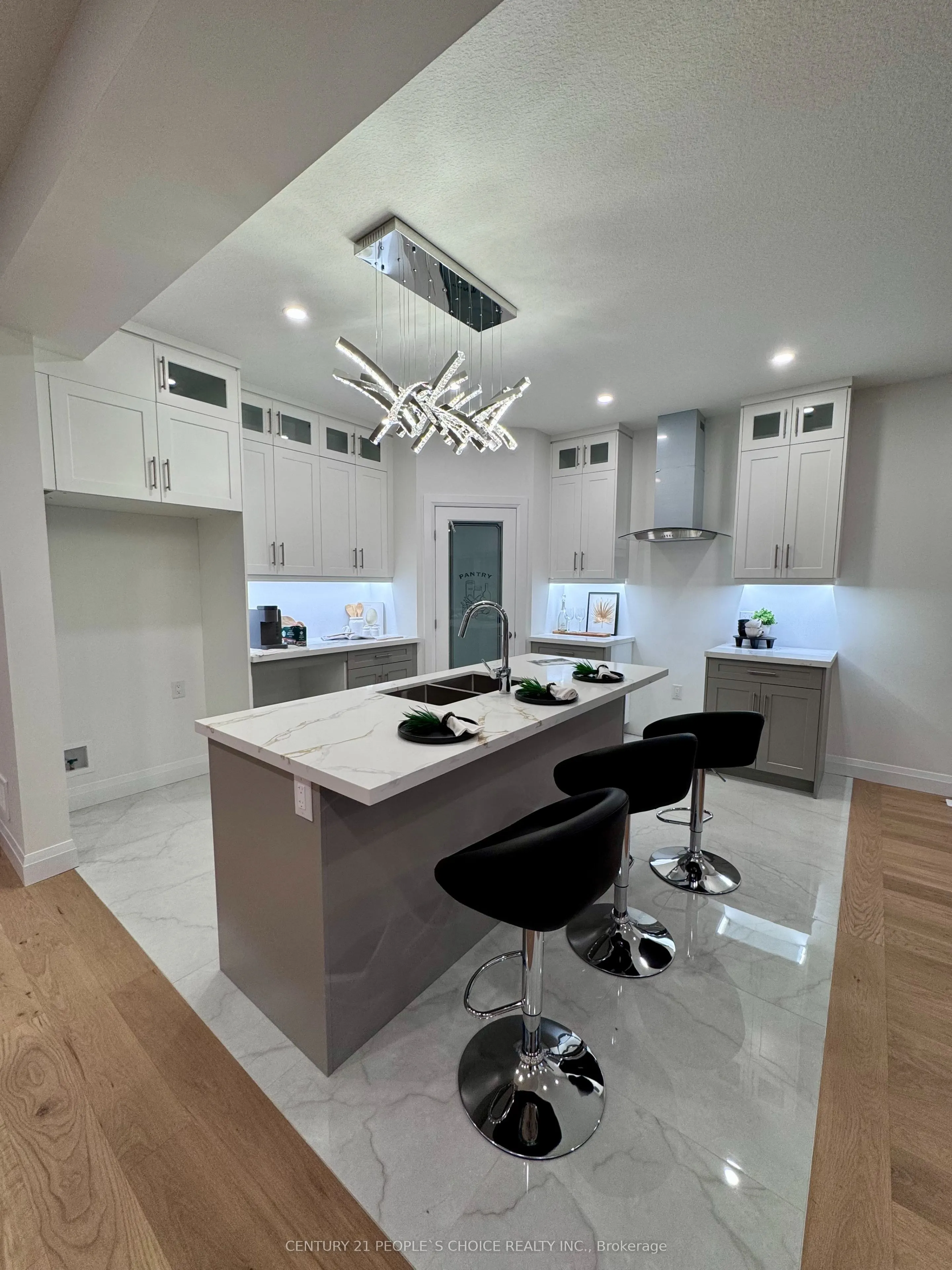 2641 Bobolink Lane