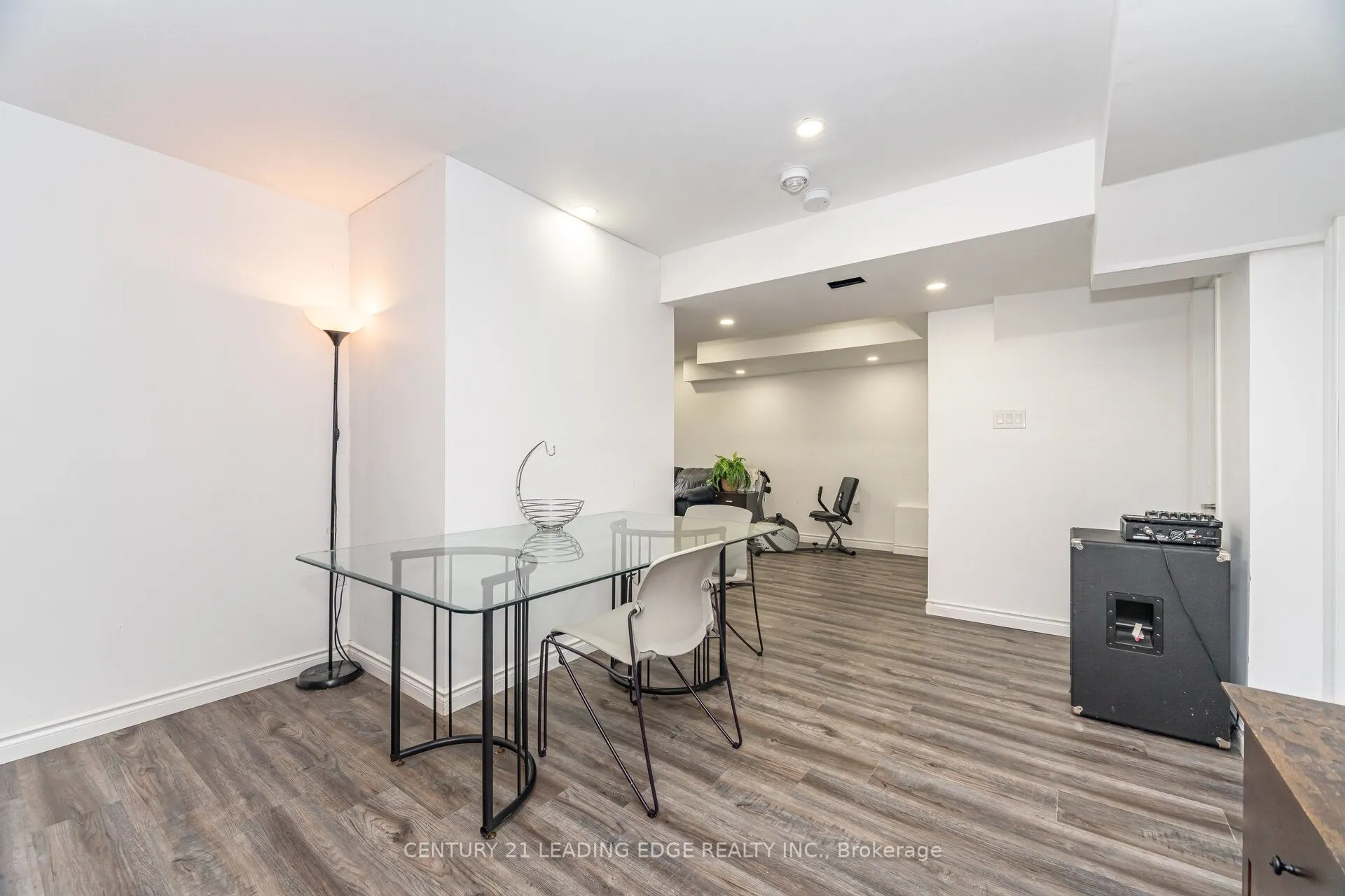 301 Ridley Crescent
