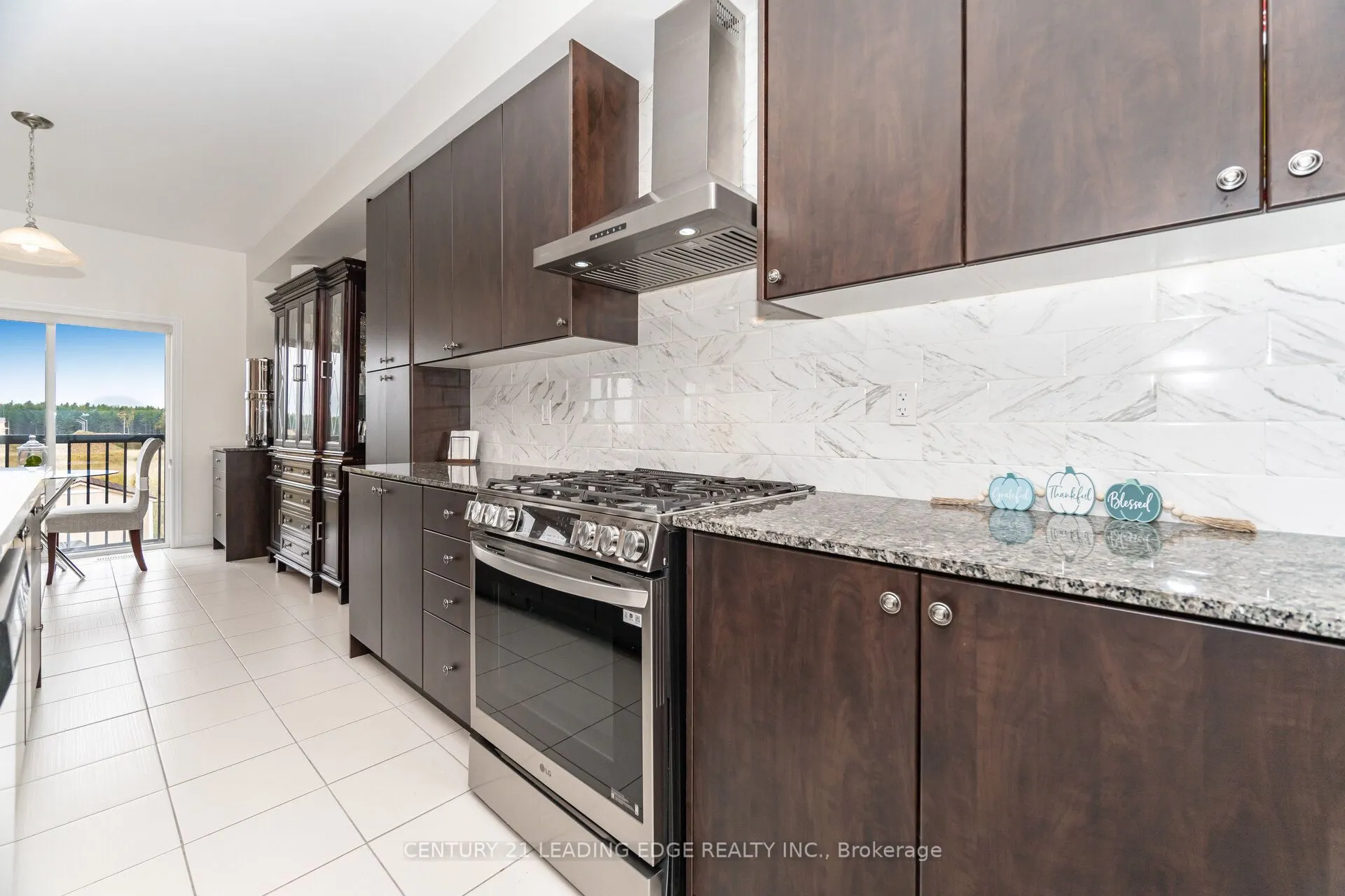 301 Ridley Crescent