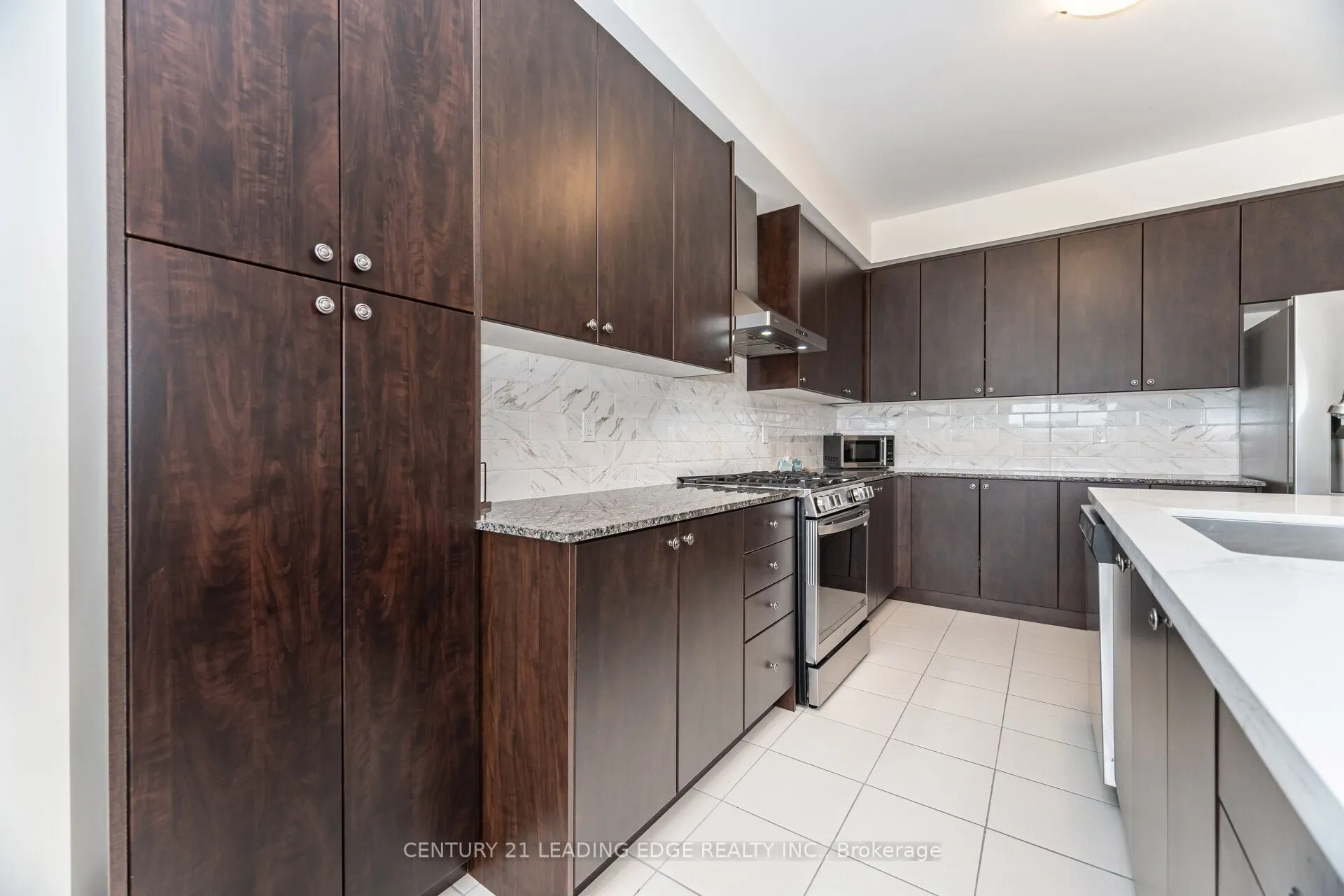 301 Ridley Crescent