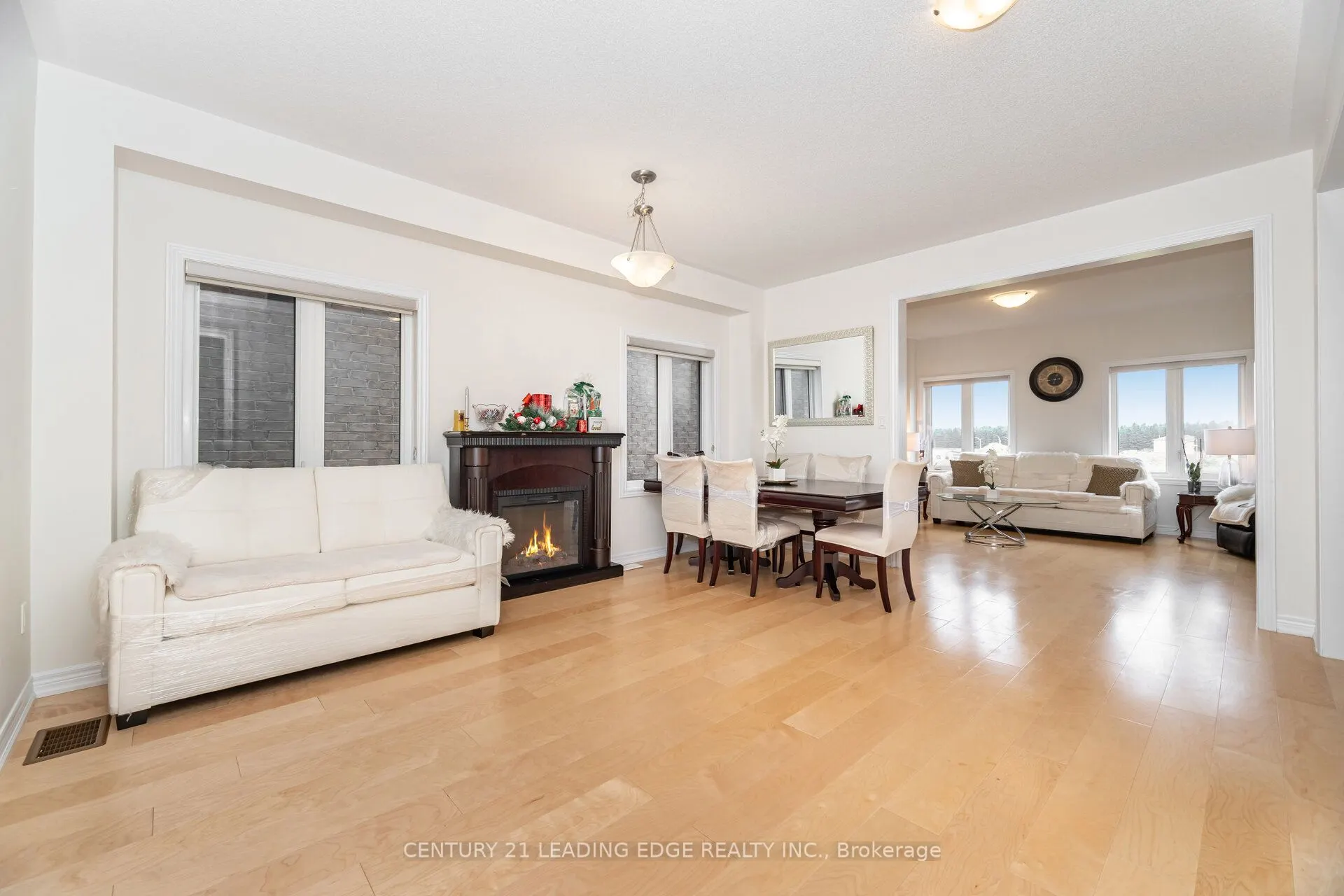 301 Ridley Crescent