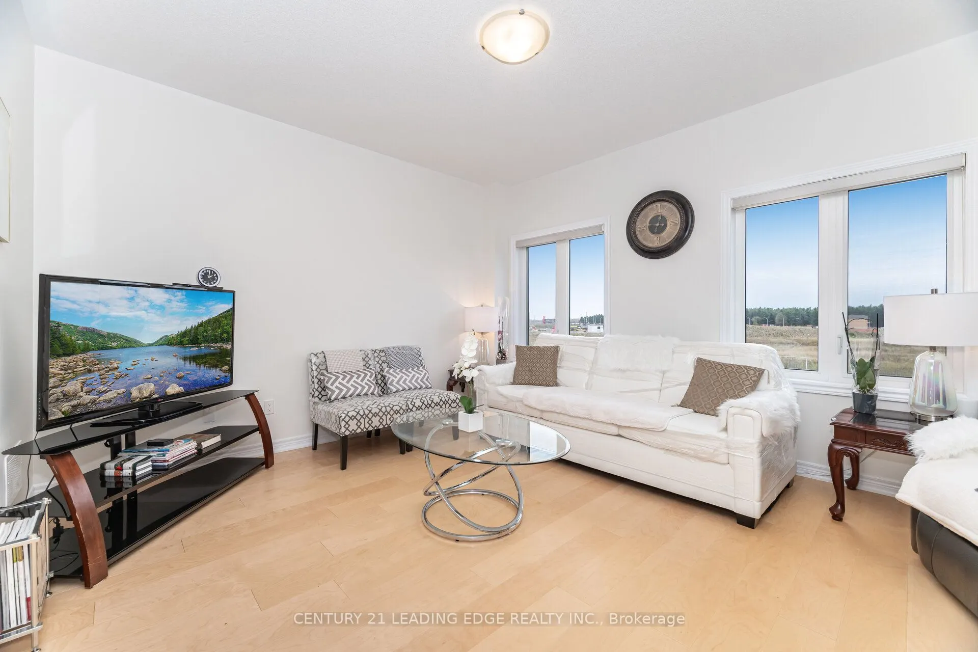 301 Ridley Crescent