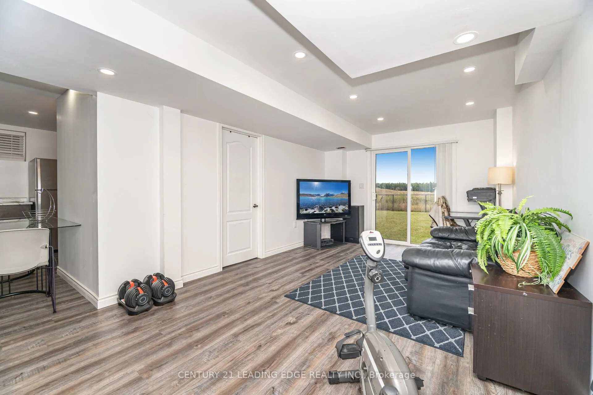 301 Ridley Crescent