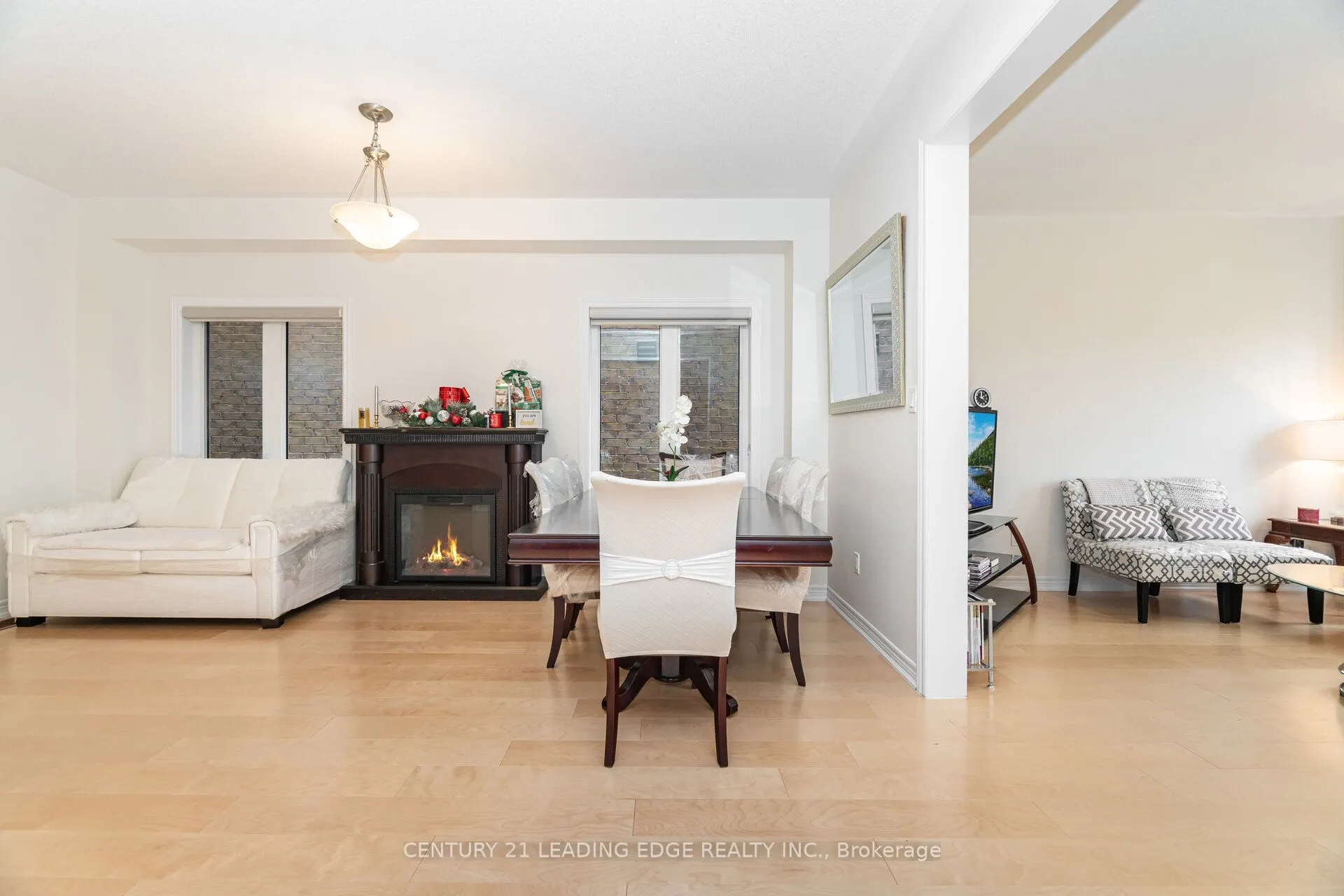 301 Ridley Crescent