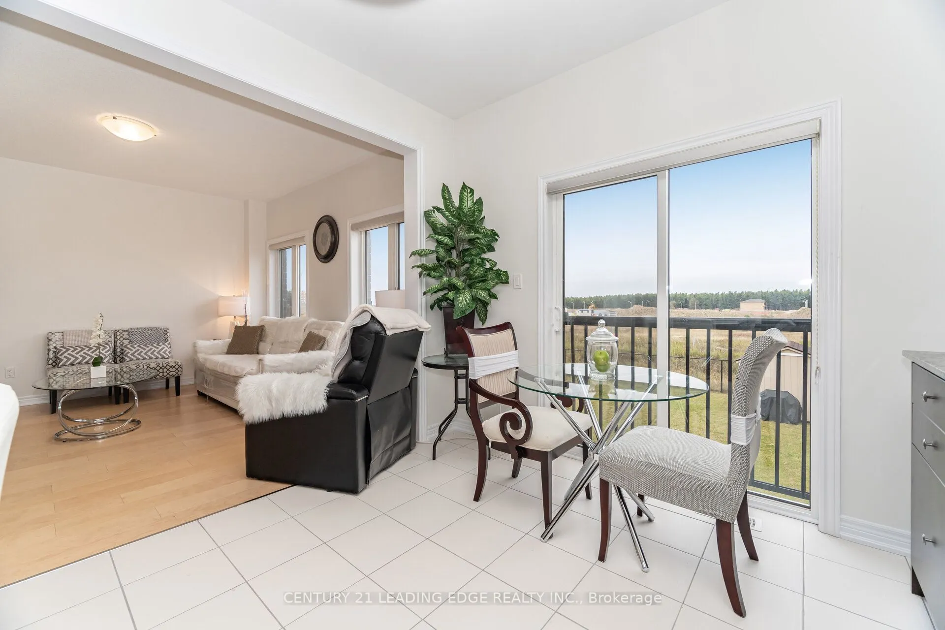 301 Ridley Crescent