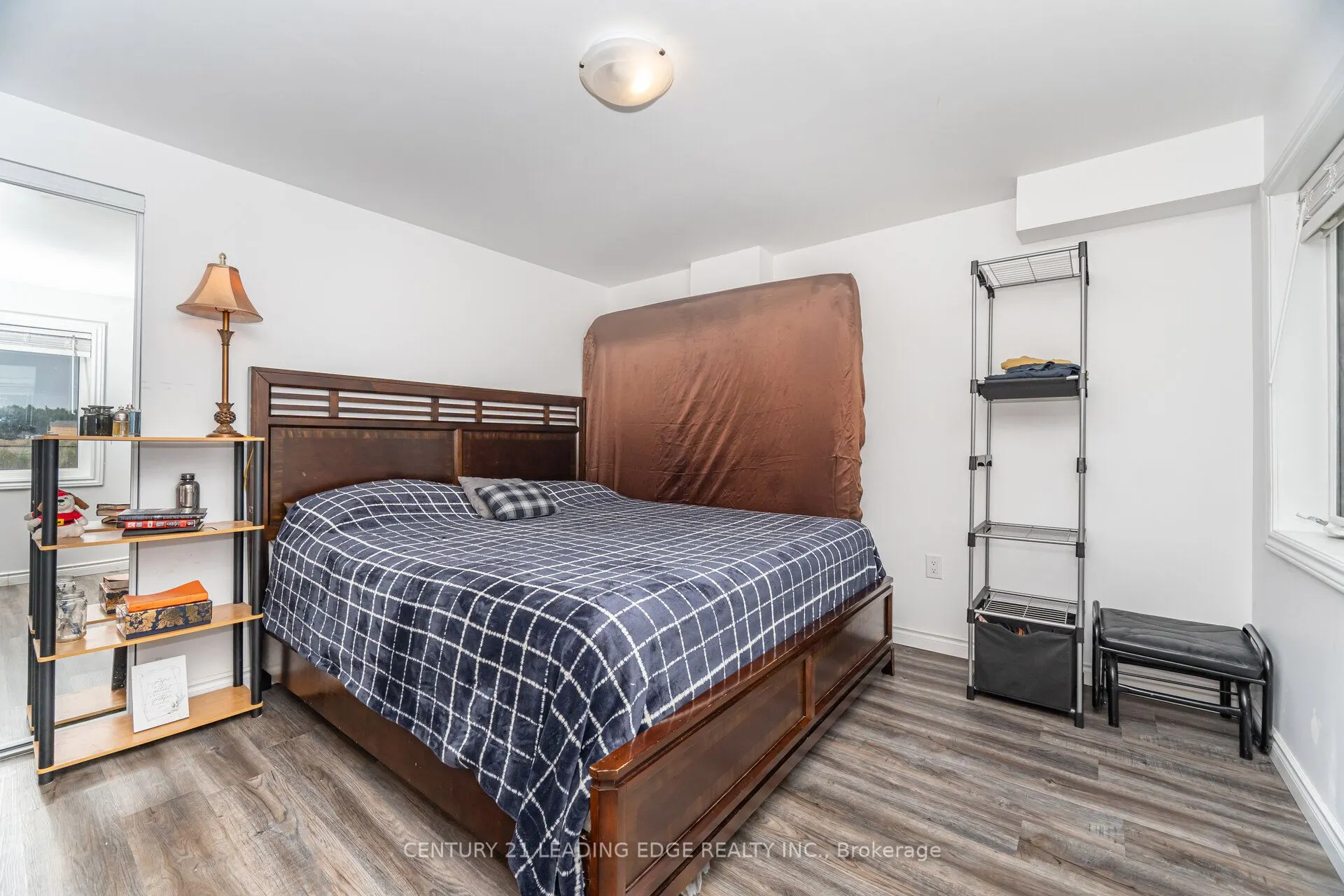 301 Ridley Crescent