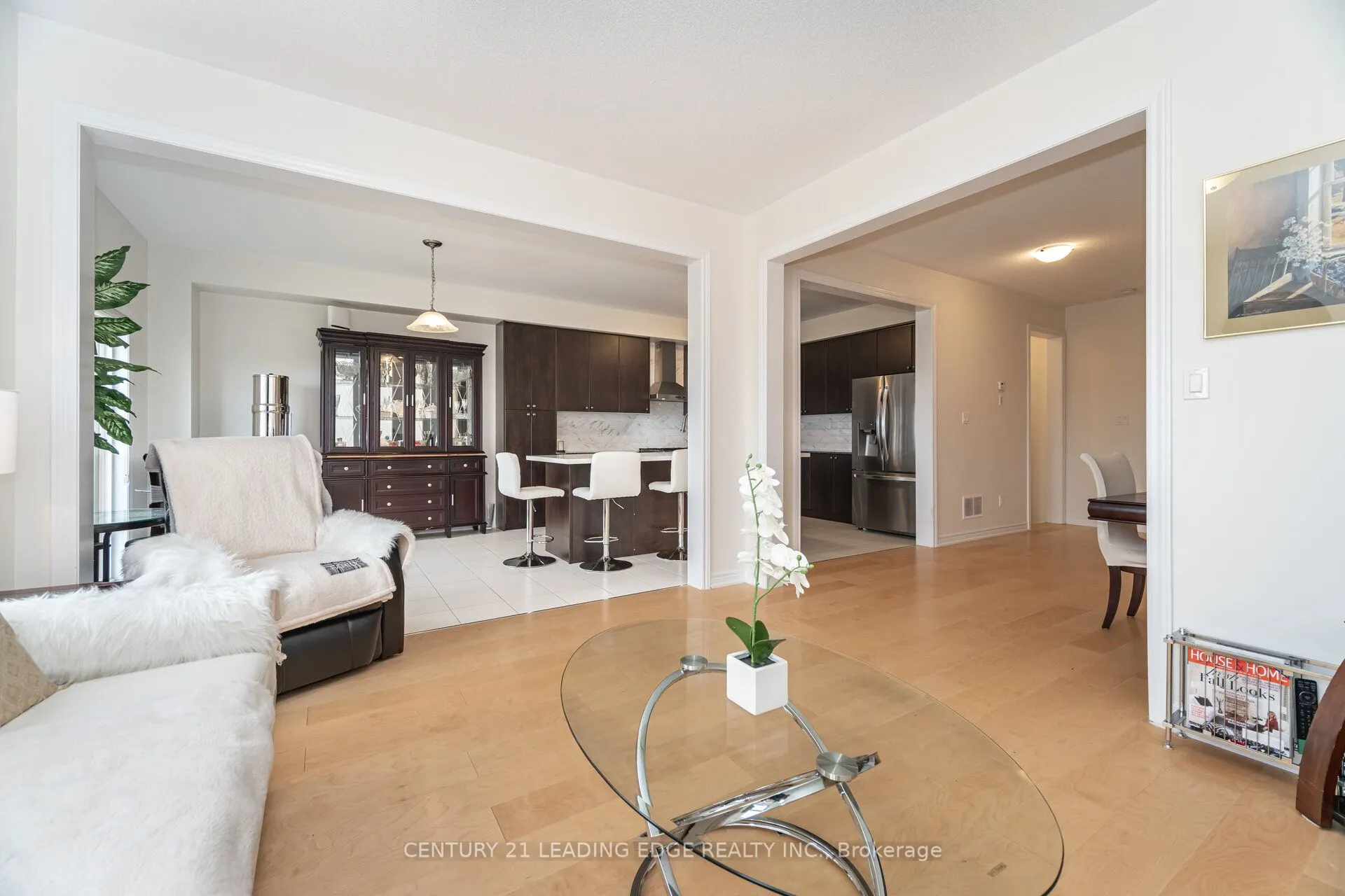 301 Ridley Crescent