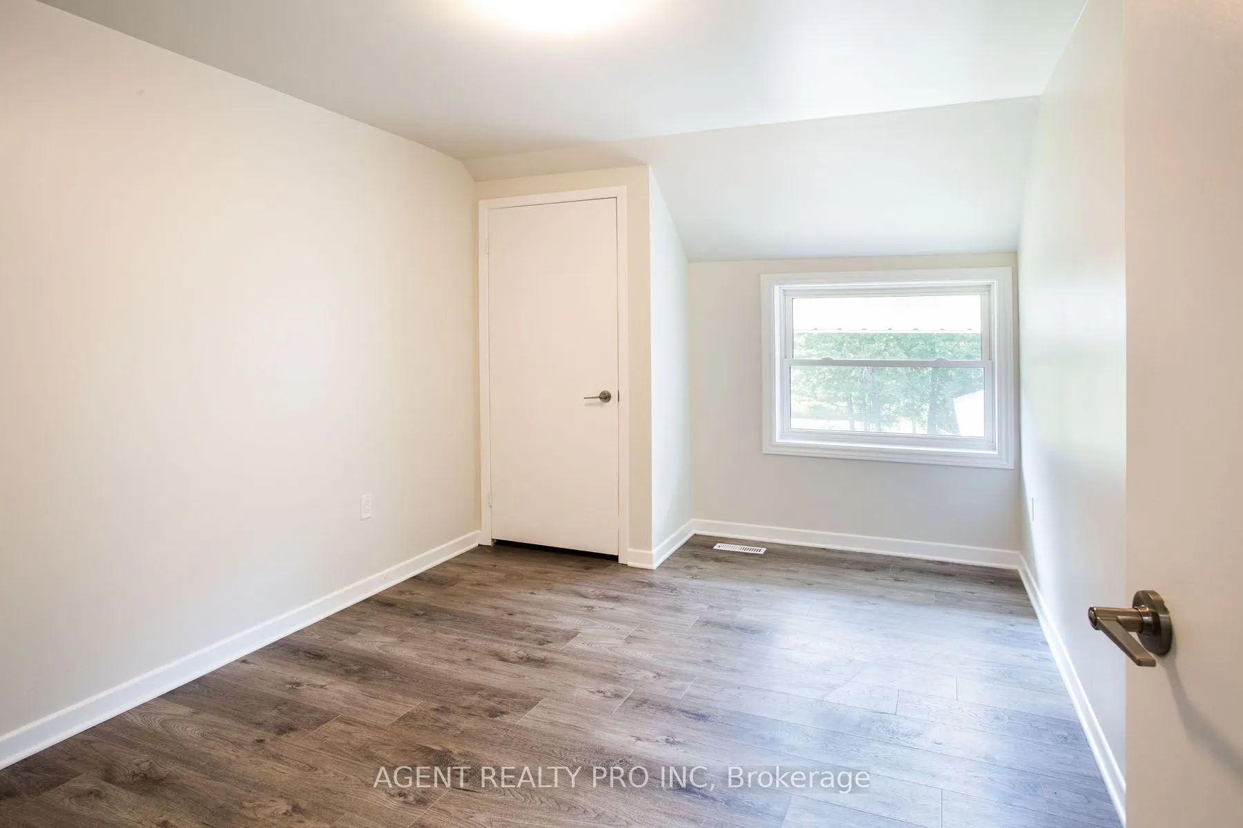 24264 Coldstream Road