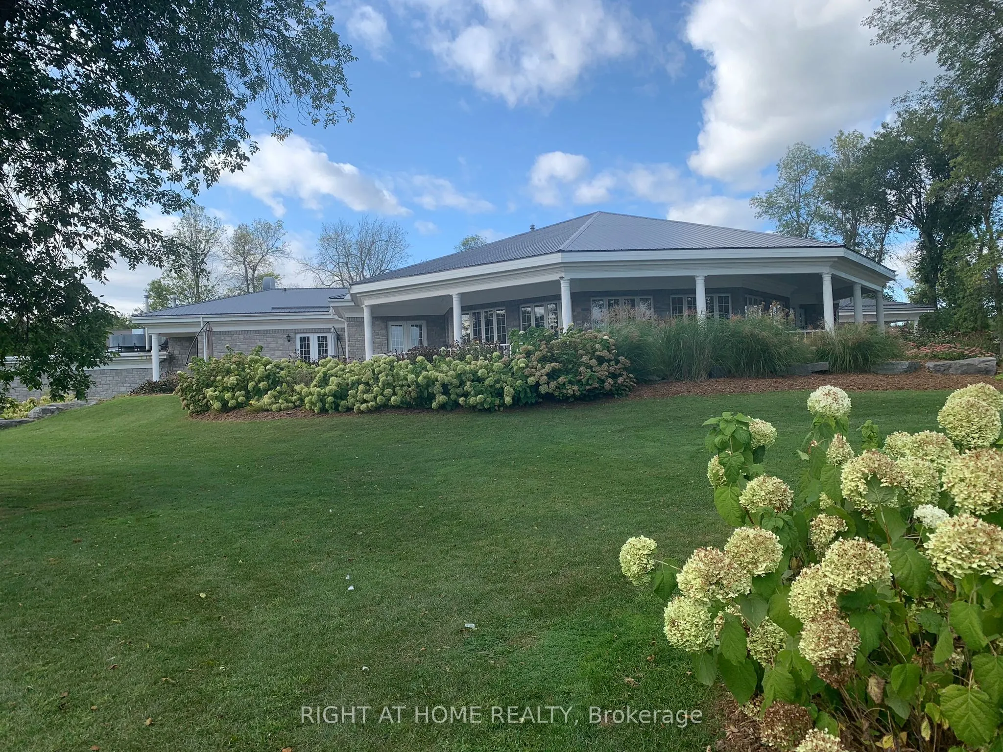 9 Golf Links Drive