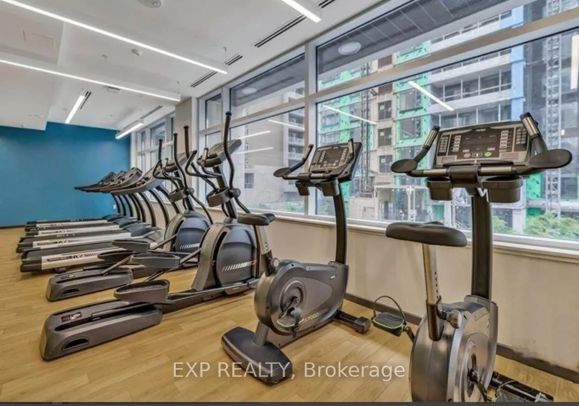 105 Champagne Avenue, #1102