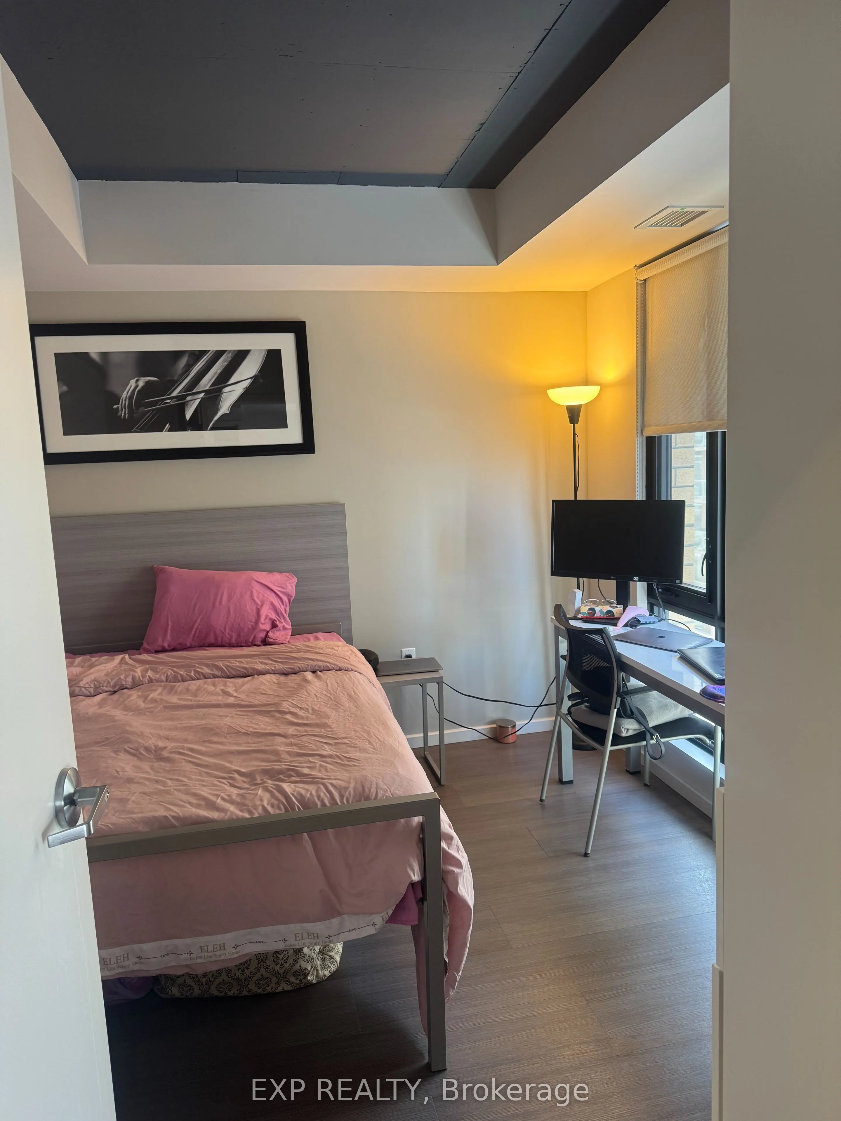 105 Champagne Avenue, #1102